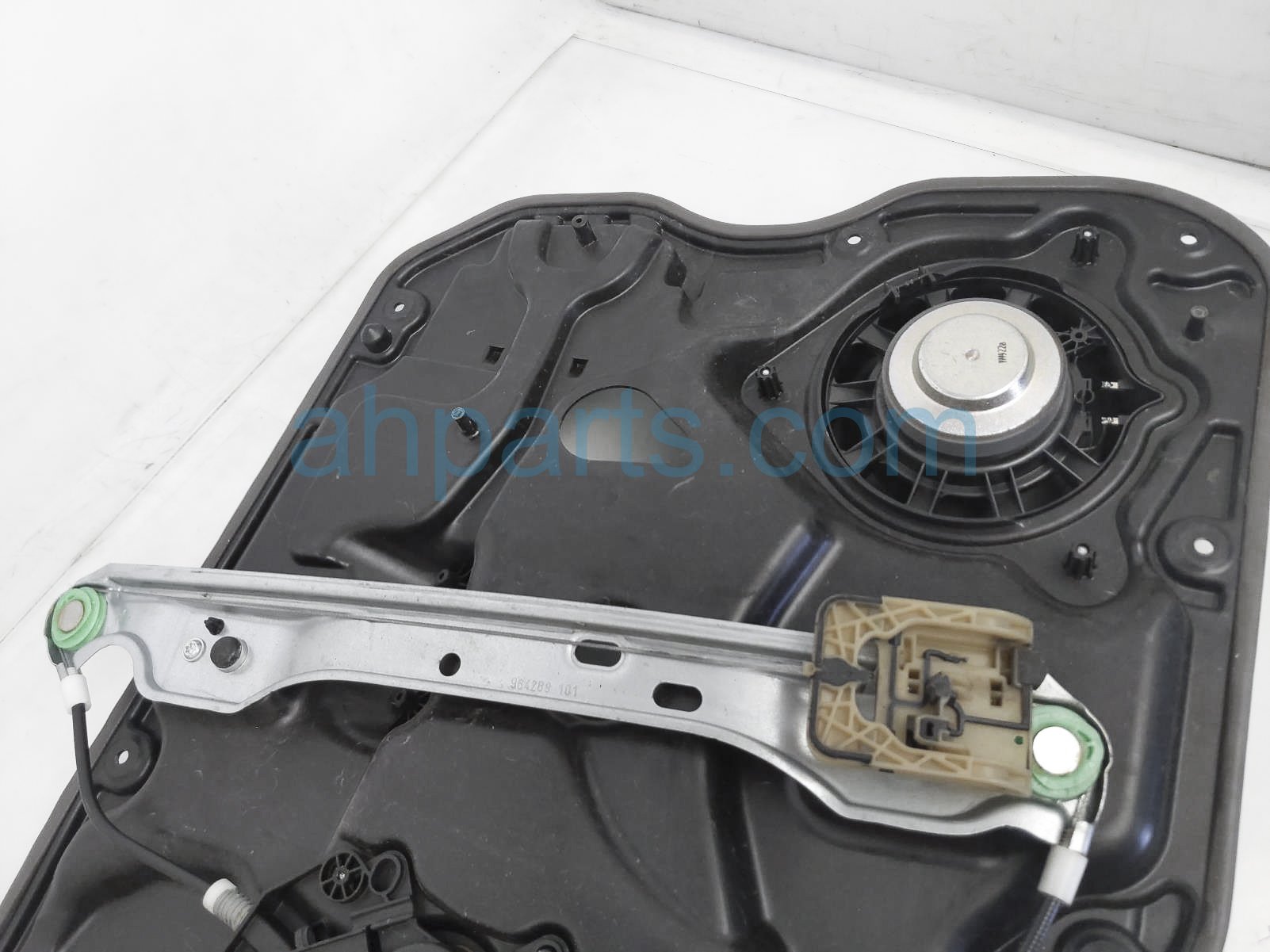 2012 Volvo Xc60 Rear Passenger Window Regulator & Motor Assy 30791020,