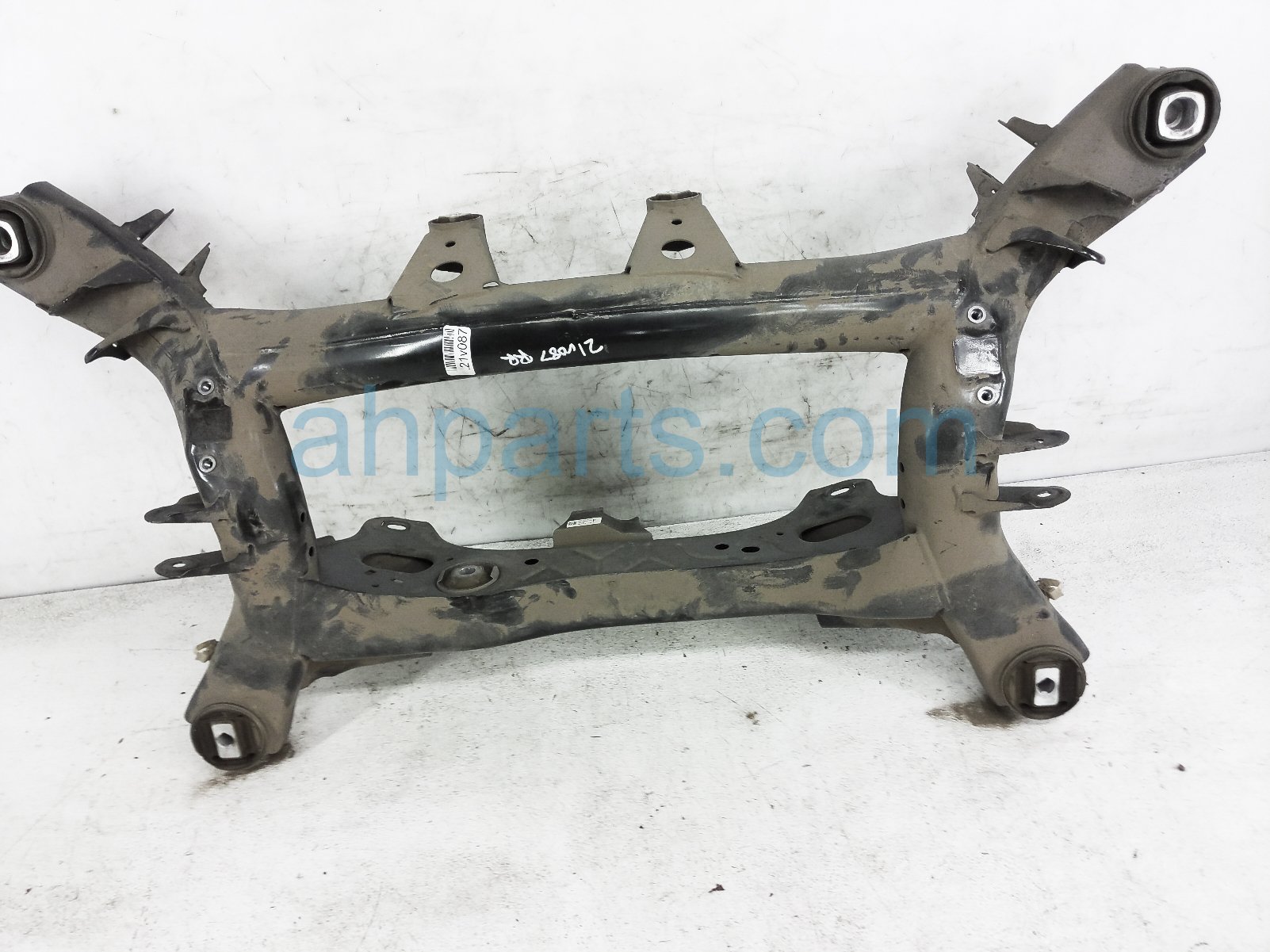 $150 BMW REAR CROSSMEMBER / SUBFRAME $150 BMW REAR CROSSMEMBER / SUBFRAME
