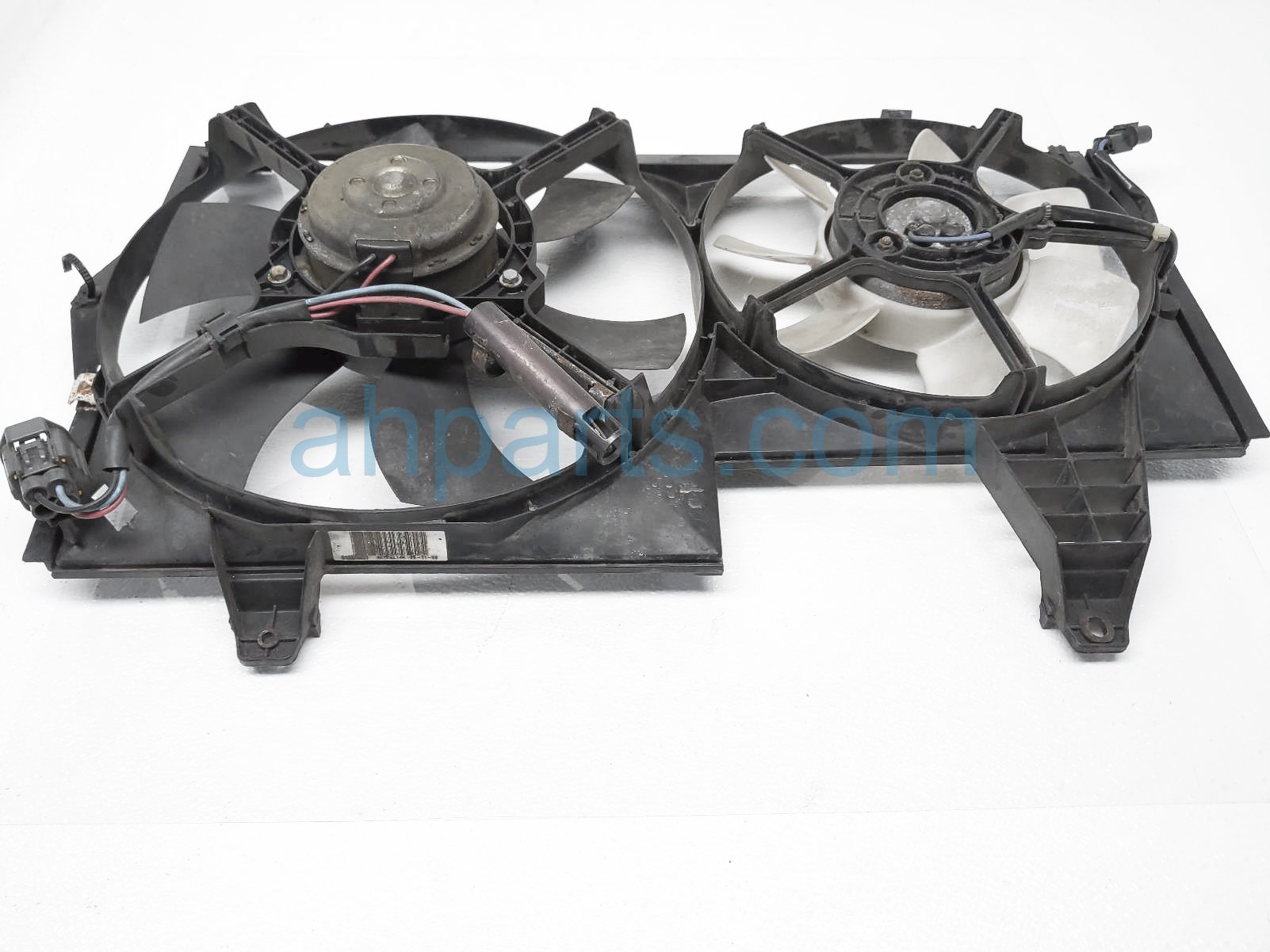 $50 Volvo DUAL COOLING FAN ASSEMBLY
