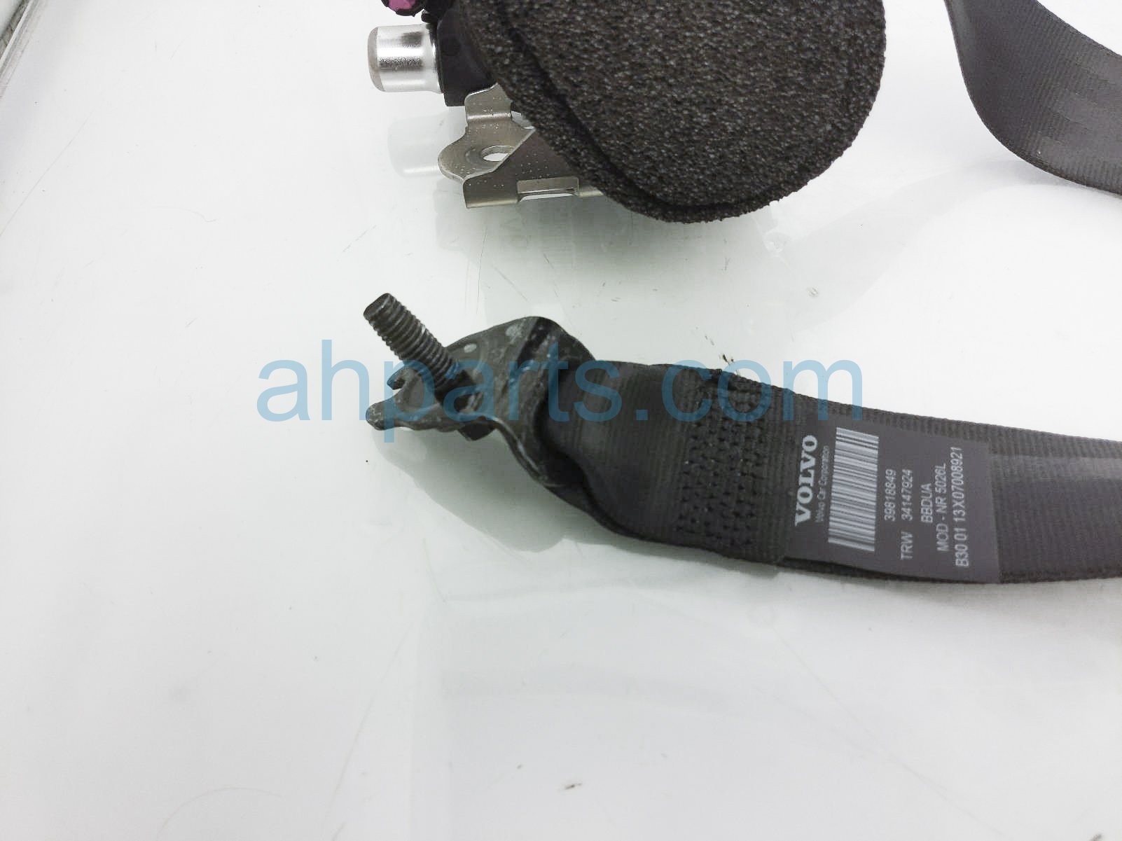 $28 Volvo 2ND ROW LH SEAT BELT - BLACK $28 Volvo 2ND ROW LH SEAT BELT - BLACK