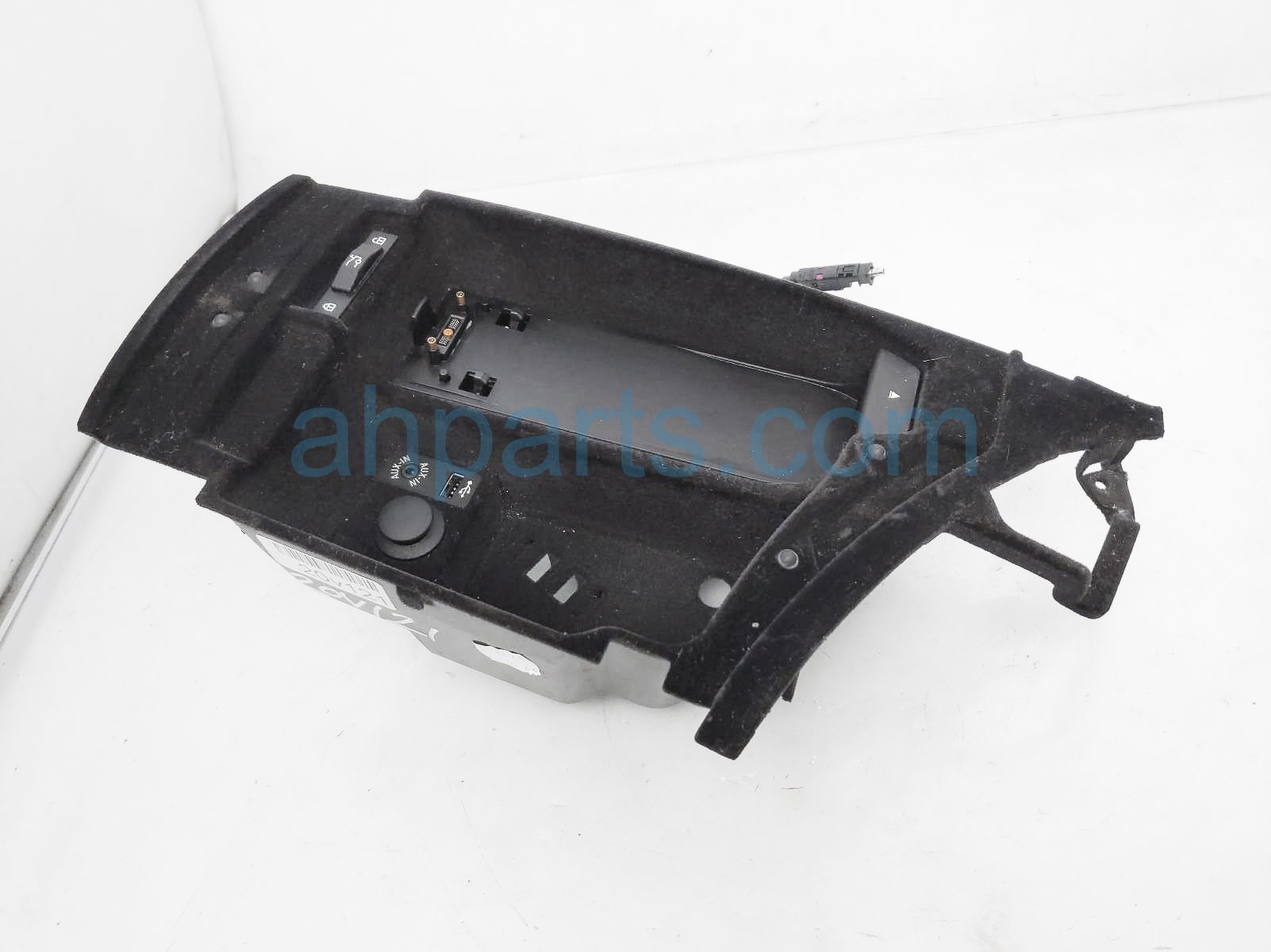 $19 BMW CENTER CONSOLE CUBBY ASSY $19 BMW CENTER CONSOLE CUBBY ASSY