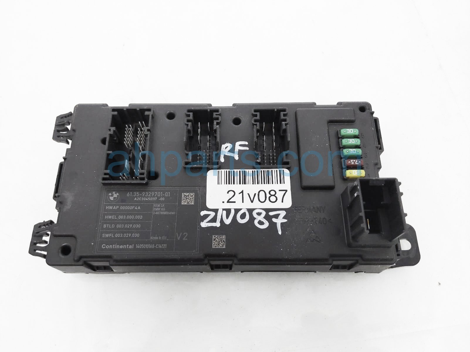 $20 BMW REAR BODY FUSE BOX $20 BMW REAR BODY FUSE BOX