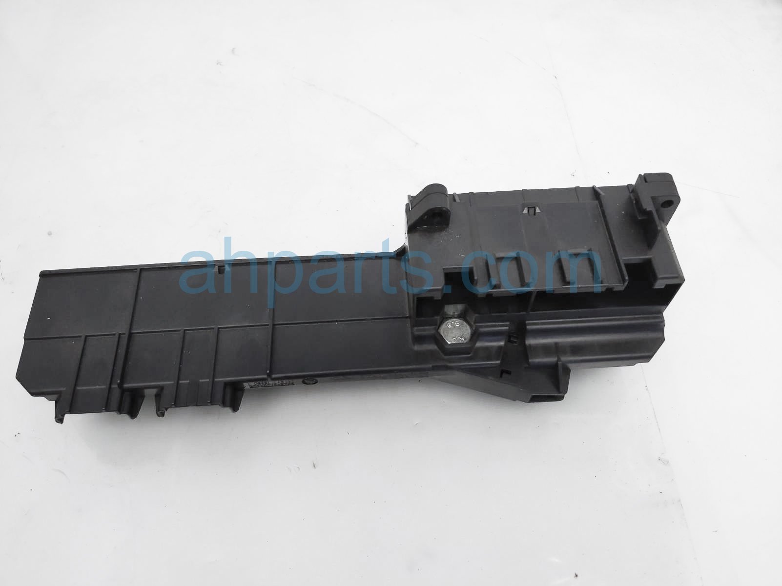 $15 BMW FRONT FUSE BOX / DISTRIBUTION BOX