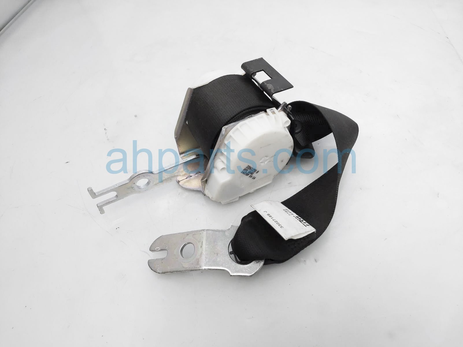 $30 BMW 2ND ROW RH SEAT BELT - BLACK $30 BMW 2ND ROW RH SEAT BELT - BLACK