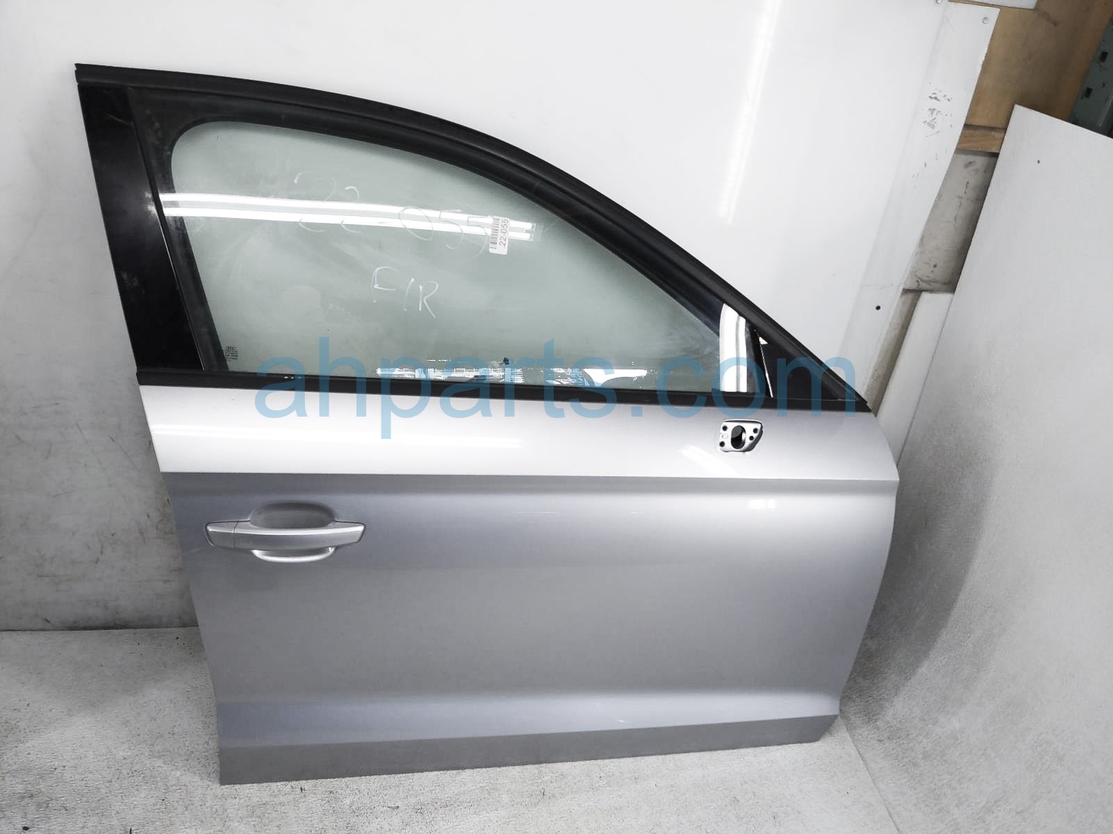 $375 Audi FR/RH DOOR - SILVER - NO MIRROR/TRIM $375 Audi FR/RH DOOR - SILVER - NO MIRROR/TRIM