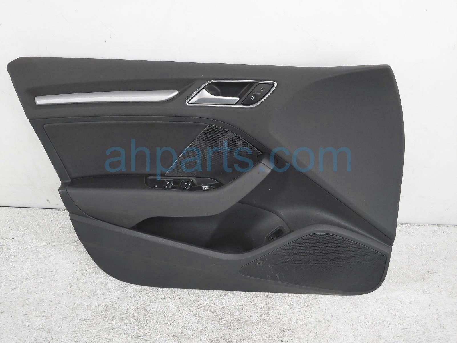 $125 Audi FR/LH INTERIOR DOOR PANEL - BLACK*
