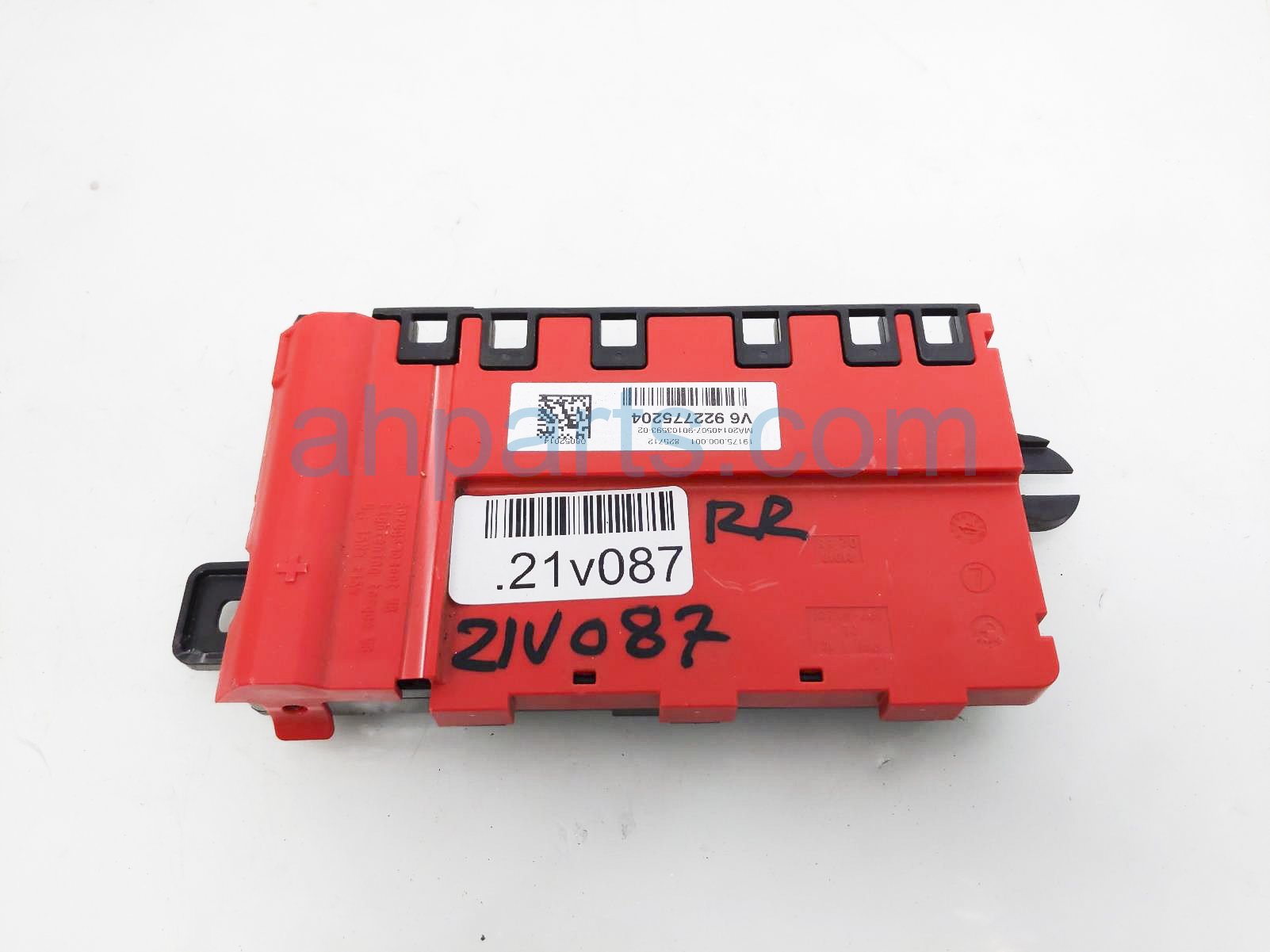 $20 BMW POSITIVE BATTERY DISTRIBUTION BOX $20 BMW POSITIVE BATTERY DISTRIBUTION BOX