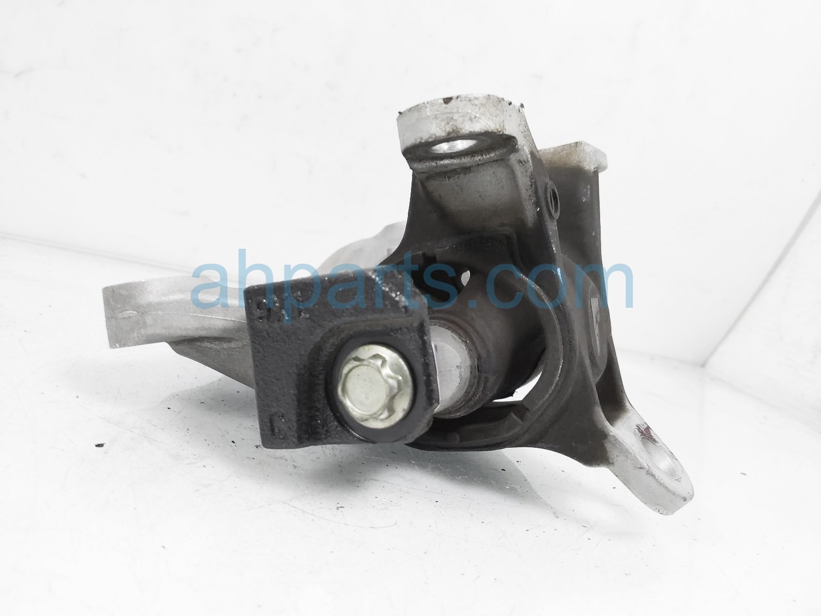 A65050 Rear Lower Engine Torque Strut Mount For Acura ILX 2.0L & Honda Civic