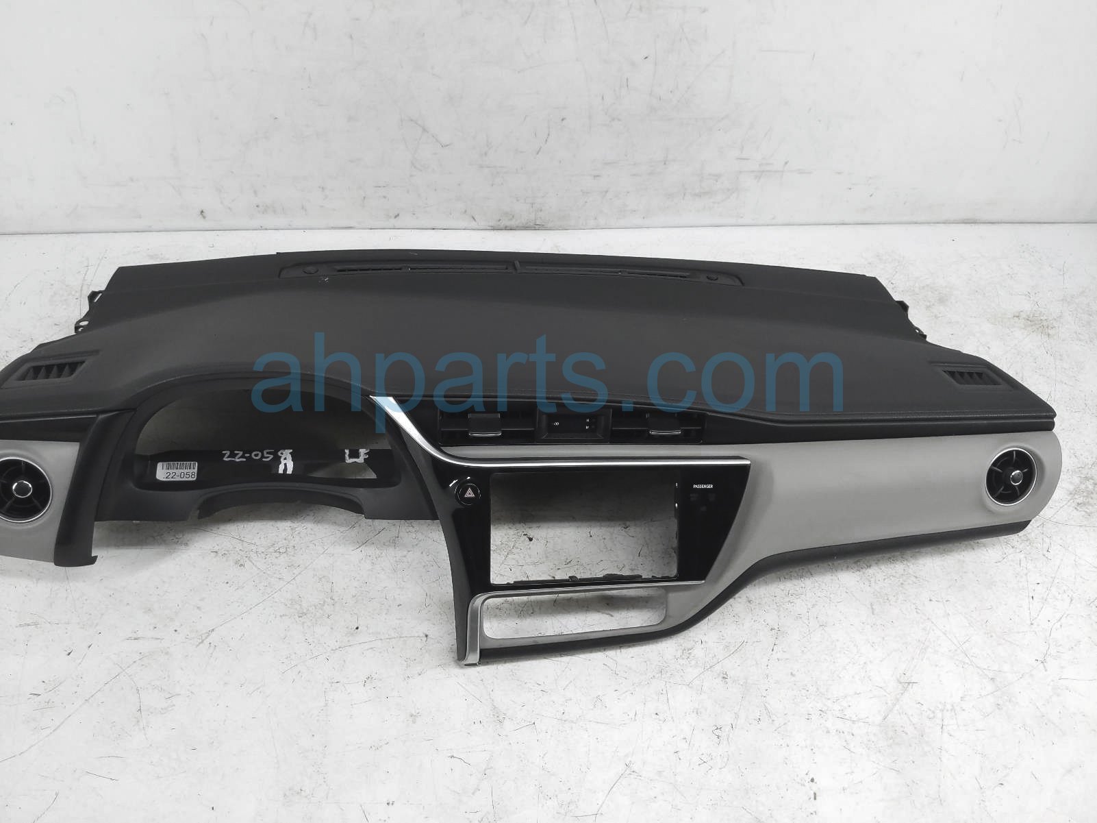 $225 Toyota DASHBOARD W/ AIRBAG $225 Toyota DASHBOARD W/ AIRBAG