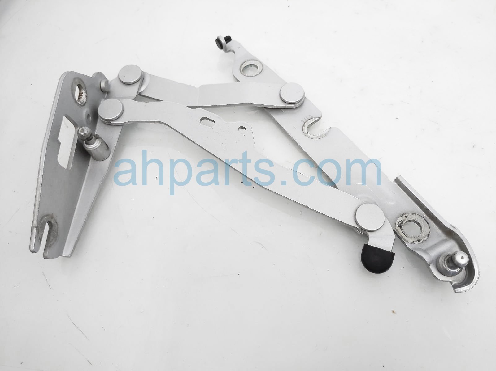 $14 Audi LH TRUNK HINGE - SILVER $14 Audi LH TRUNK HINGE - SILVER