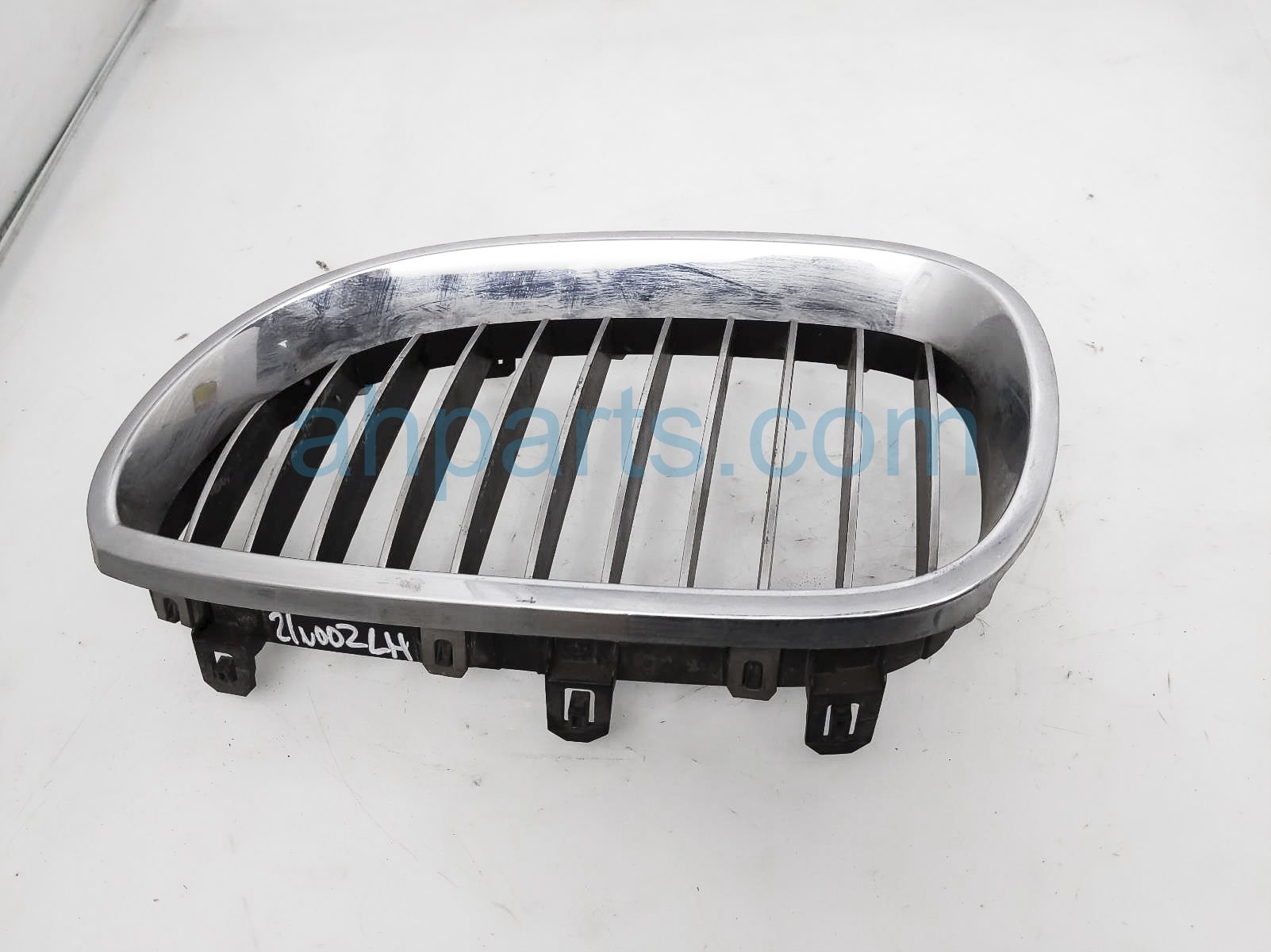 $20 BMW LH UPPER CENTER GRILLE - CHROME $20 BMW LH UPPER CENTER GRILLE - CHROME