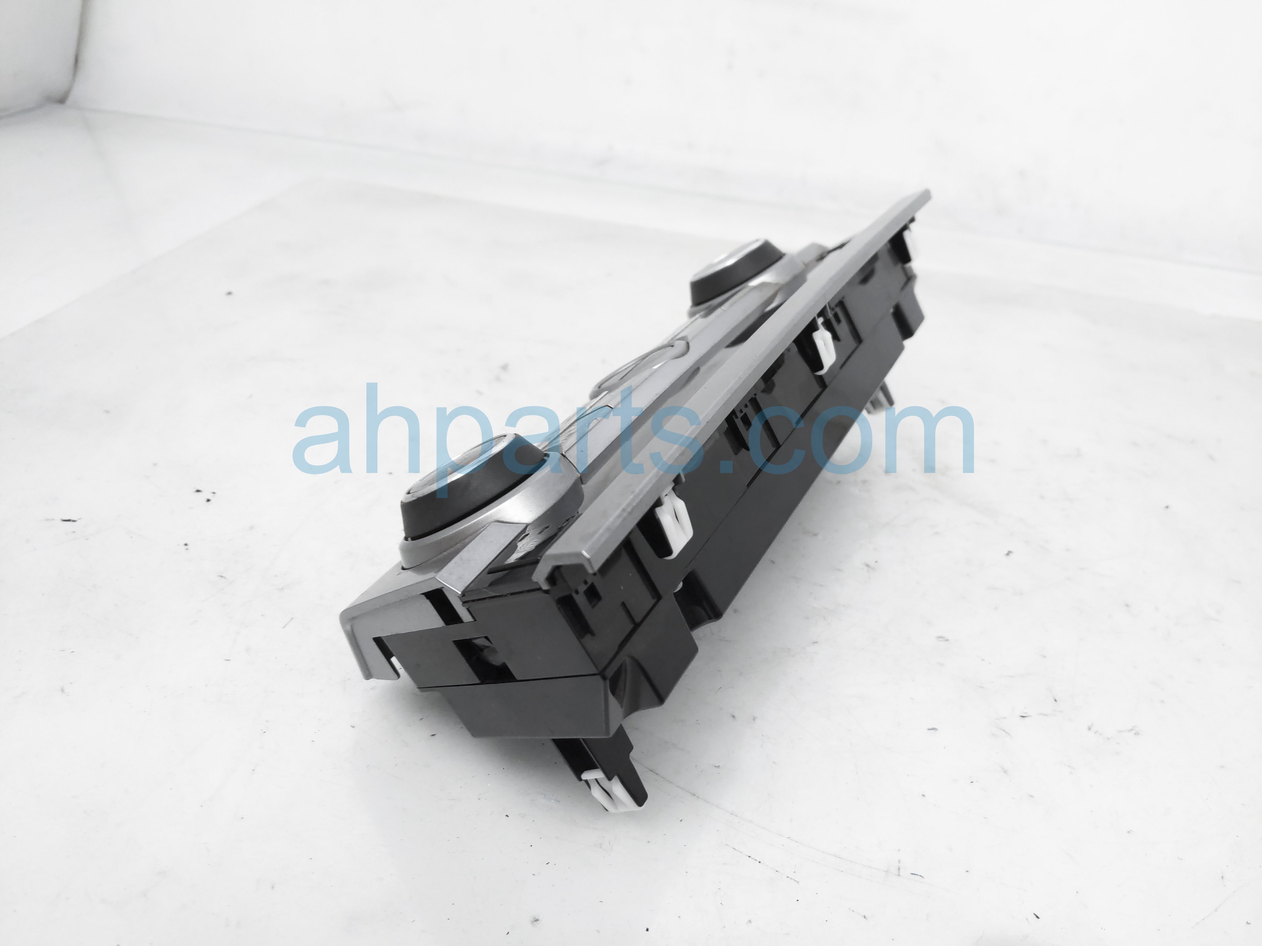 OEM Subaru Legacy Outback BP BL 2004-2005 AC Switch Audio Panel – FH-201F2 72311AG000