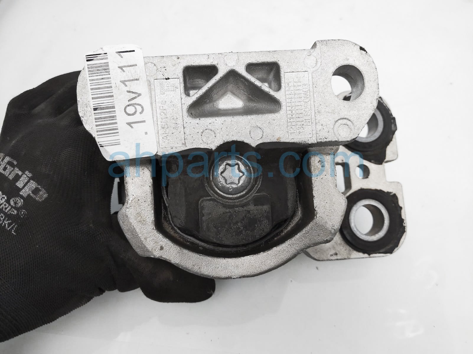 $15 Volvo FR/LH ENGINE MOUNT - 2.5L $15 Volvo FR/LH ENGINE MOUNT - 2.5L