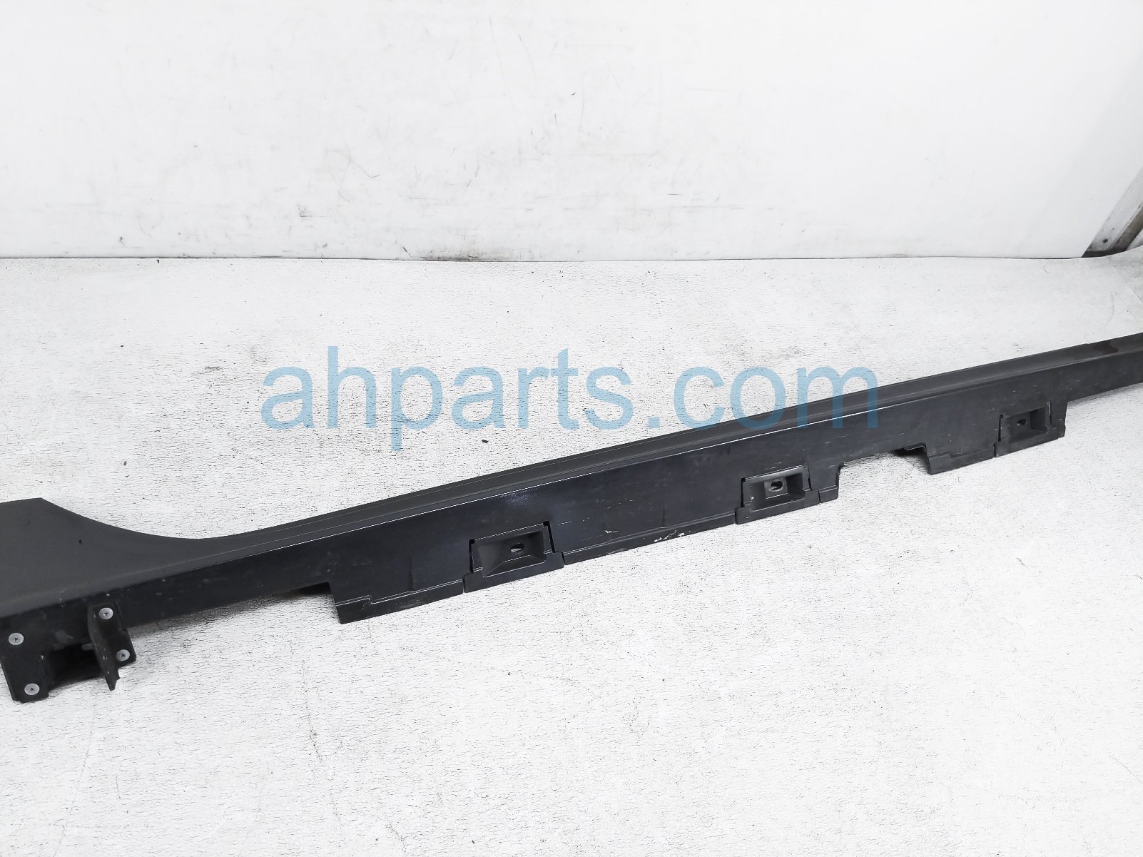 Sold 2022 Honda Civic Rocker Trim Passenger Side Skirt / Molding - Grey ...