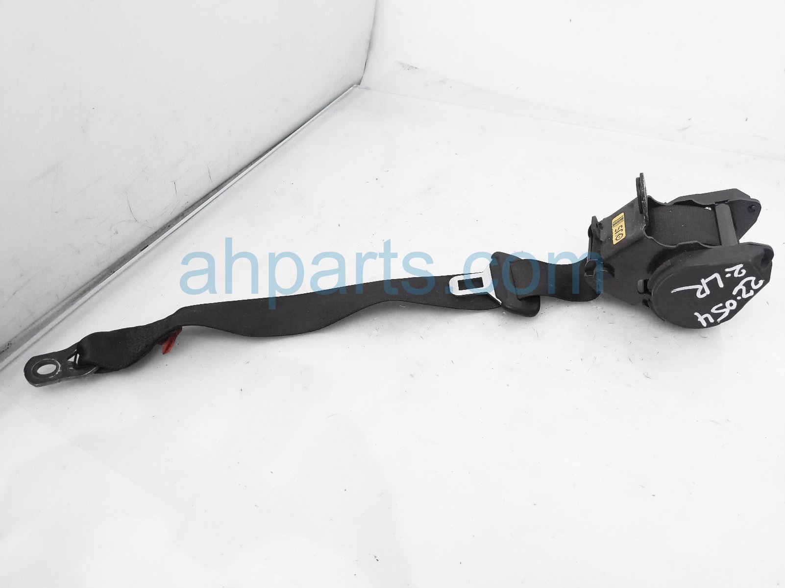 $25 BMW 2ND ROW LH SEAT BELT - BLACK $25 BMW 2ND ROW LH SEAT BELT - BLACK