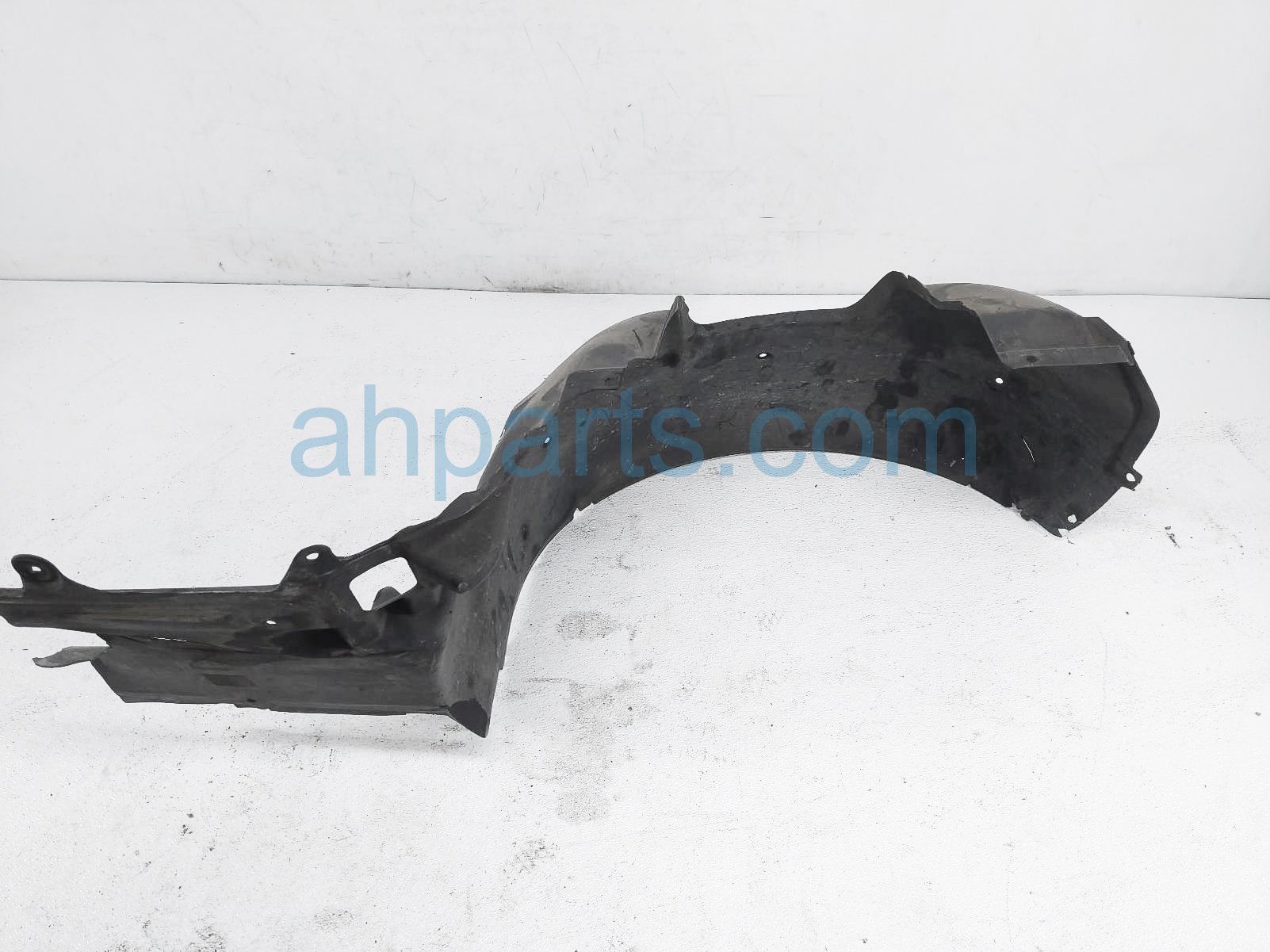 $15 BMW FR/LH REARWARD INNER FENDER LINER $15 BMW FR/LH REARWARD INNER FENDER LINER