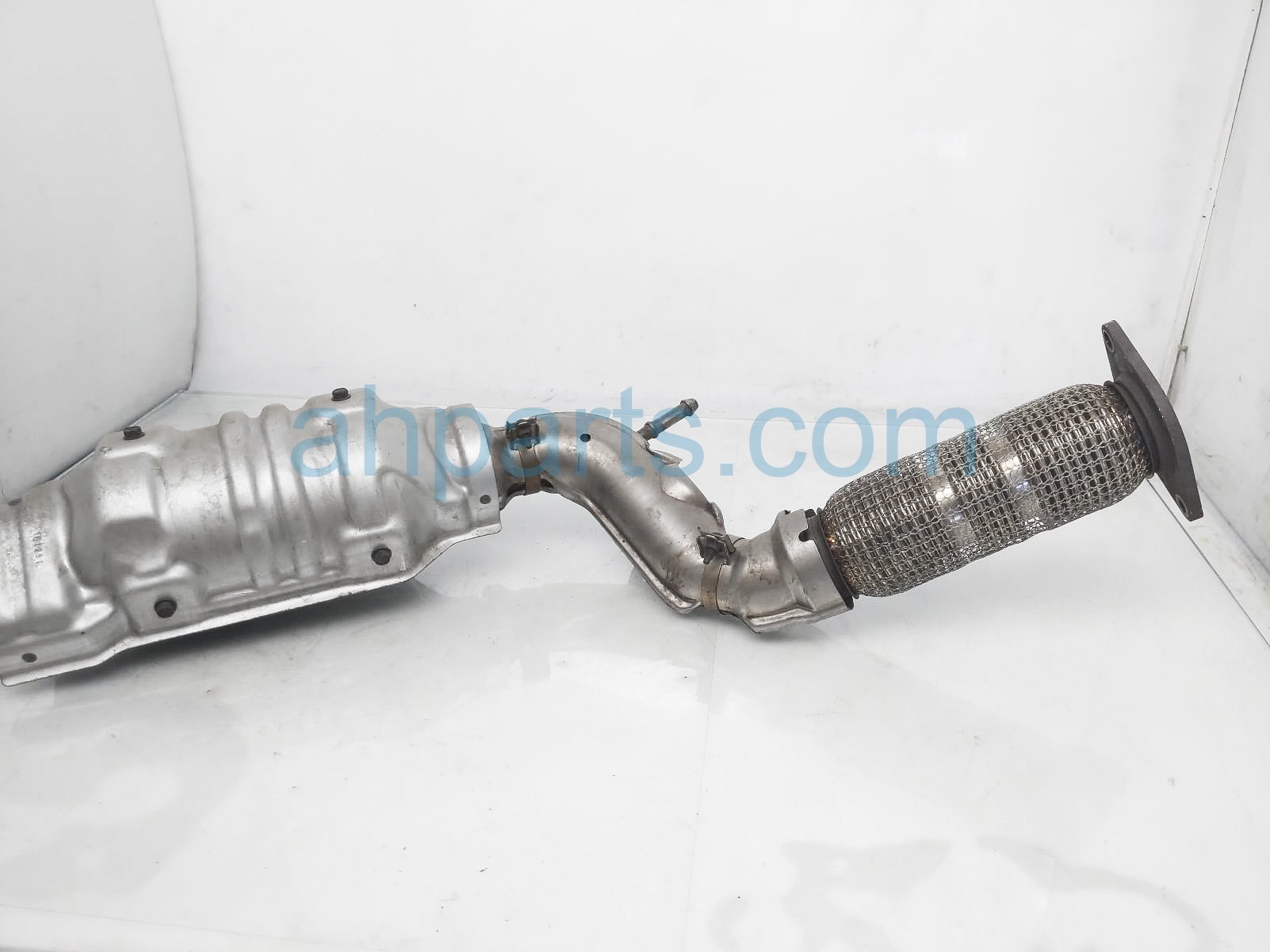 $499 Nissan FRONT EXHAUST CATALYTIC CONVERTER $499 Nissan FRONT EXHAUST CATALYTIC CONVERTER