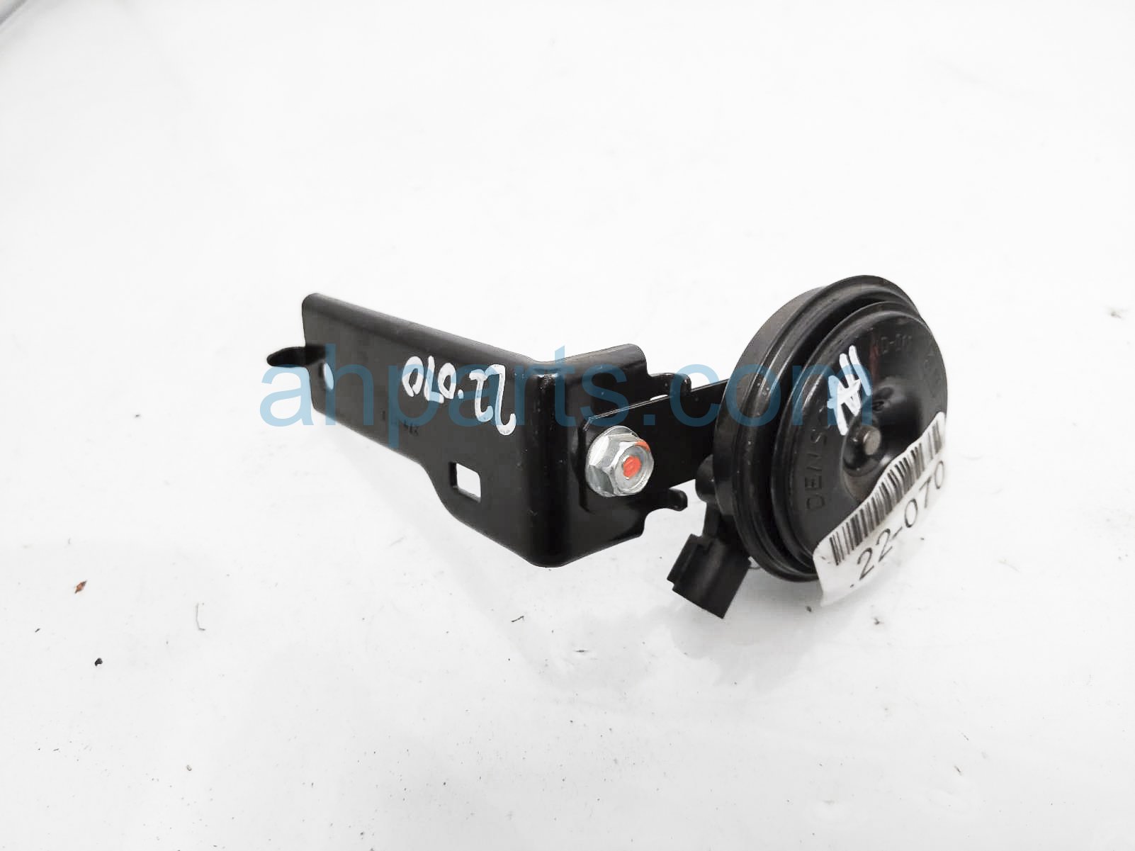 $19 Honda LOW NOTE HORN ASSY