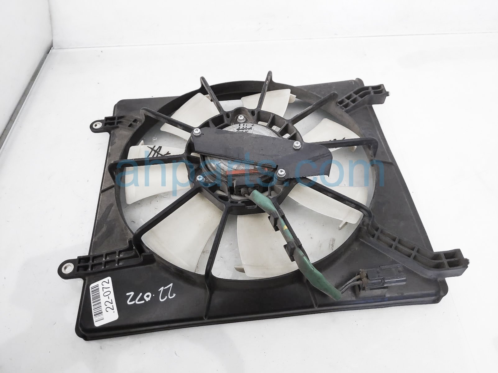 Motoroza Radiator Cooling Fan Set – Fits 2013-2017 Honda Accord (EX, EX-L, LX-S) With Shroud & Motor
