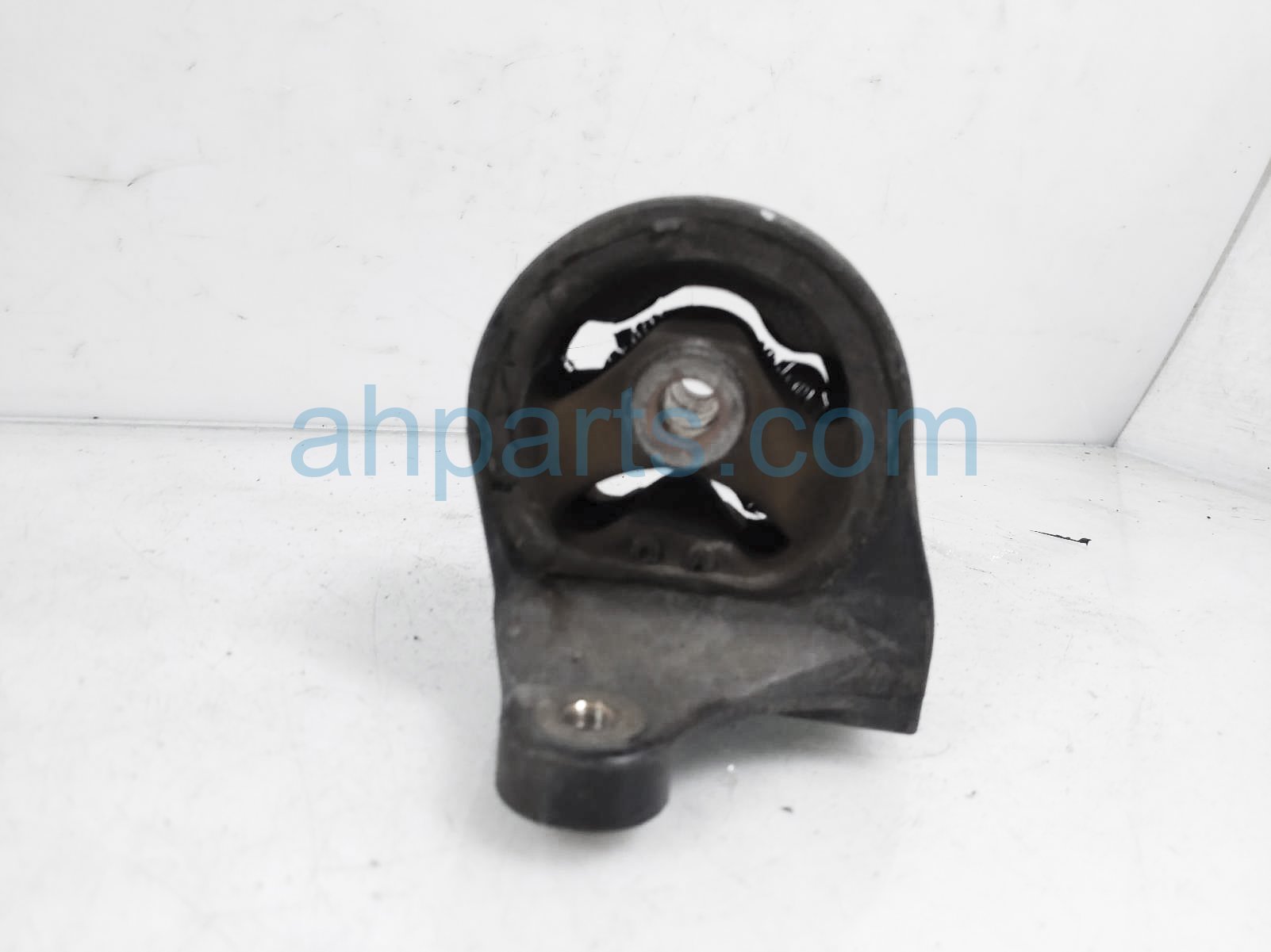 Sold 2002 Honda Civic Engine/motor Rear Rubber Engine Mount Sdn Ex