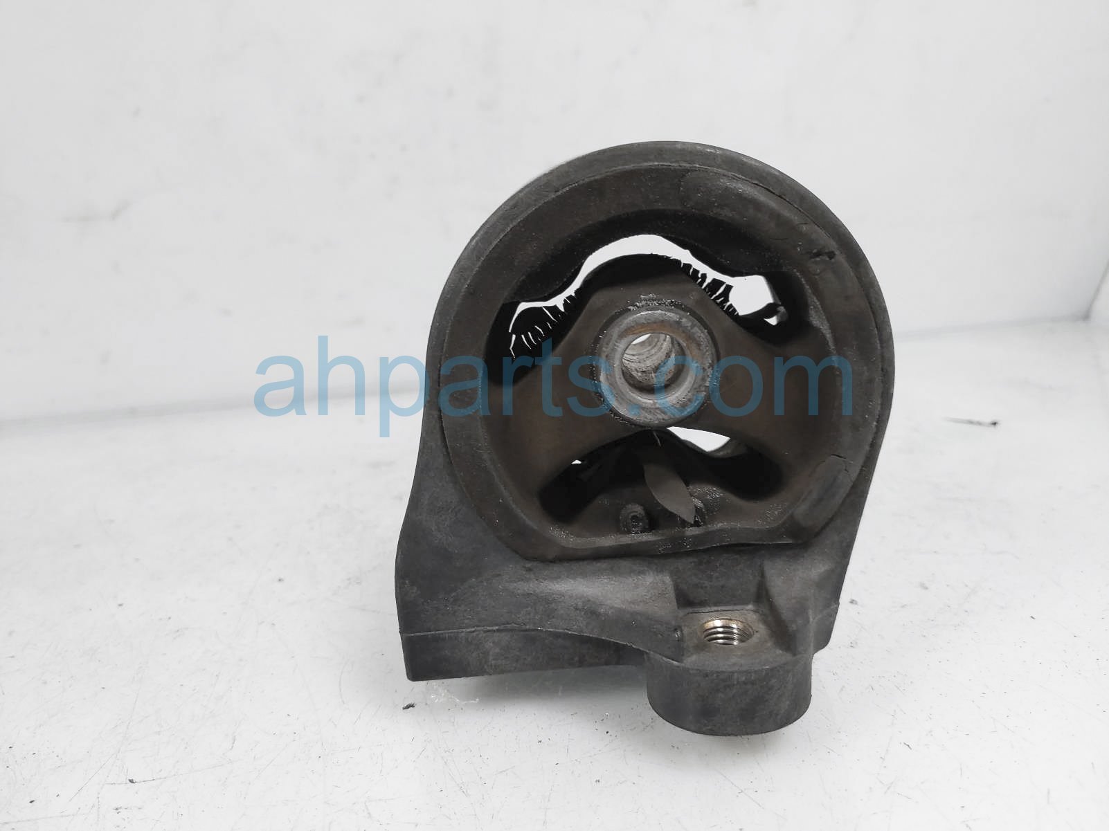 Sold 2002 Honda Civic Engine/motor Rear Rubber Engine Mount Sdn Ex