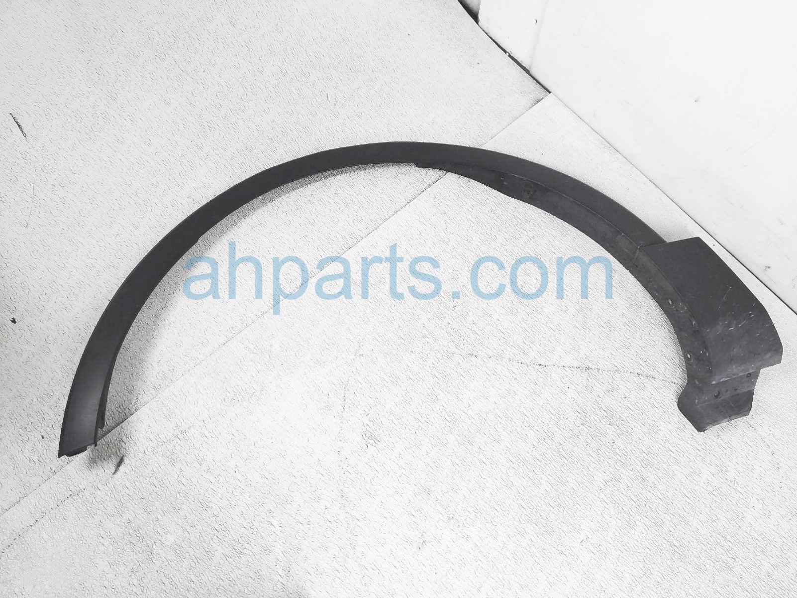 $25 Ford FR/LH FENDER FLARE - BLACK $25 Ford FR/LH FENDER FLARE - BLACK