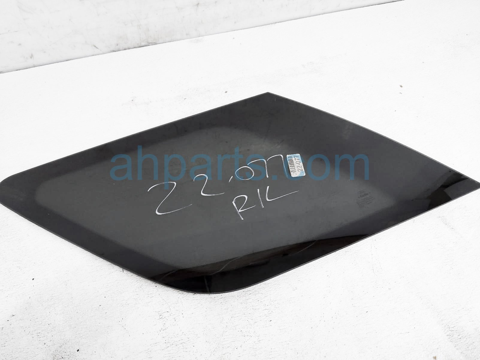 $85 Ford LH QUARTER WINDOW GLASS $85 Ford LH QUARTER WINDOW GLASS