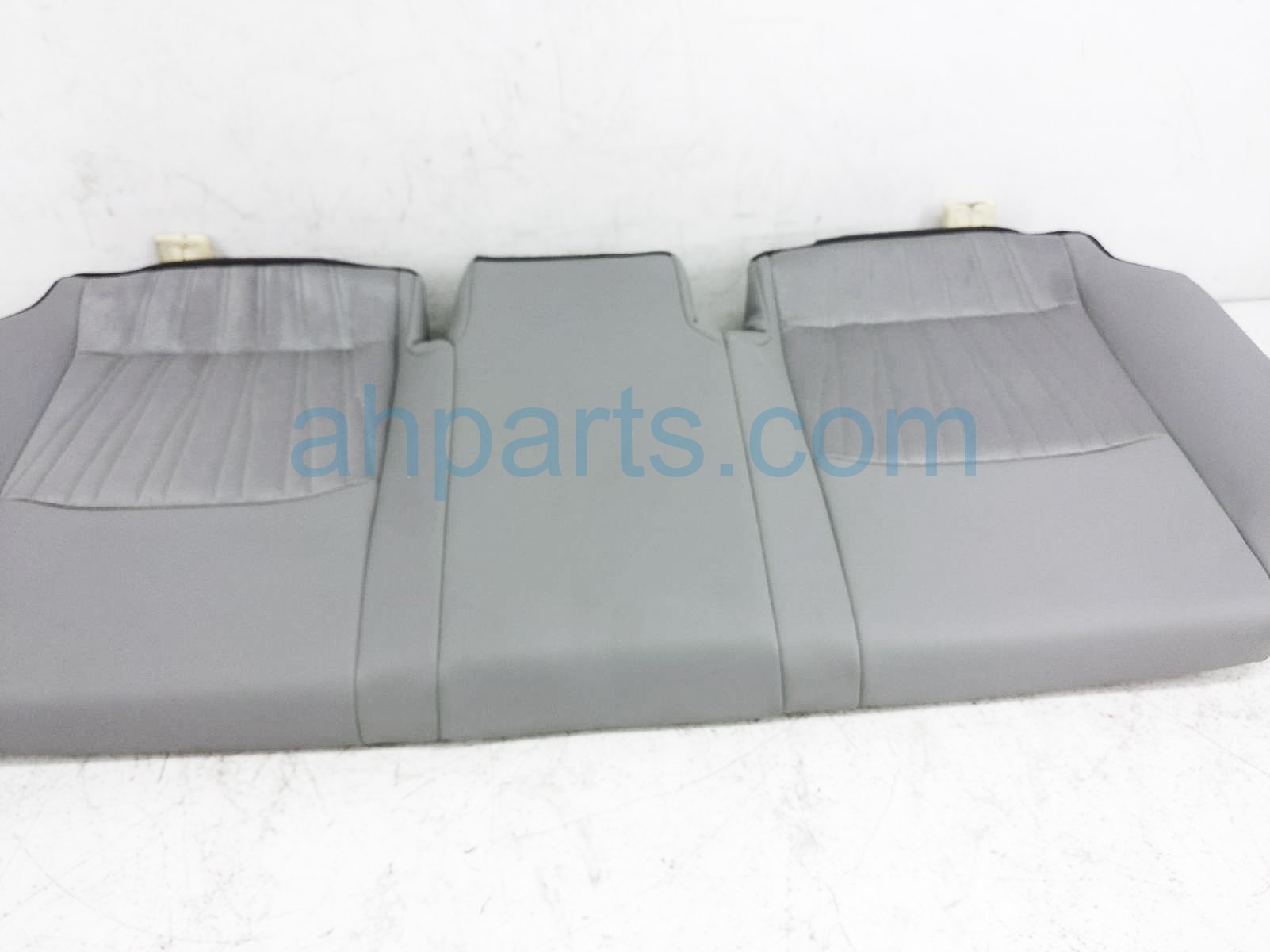 $125 Toyota REAR LOWER SEAT CUSHION - GREY XLE