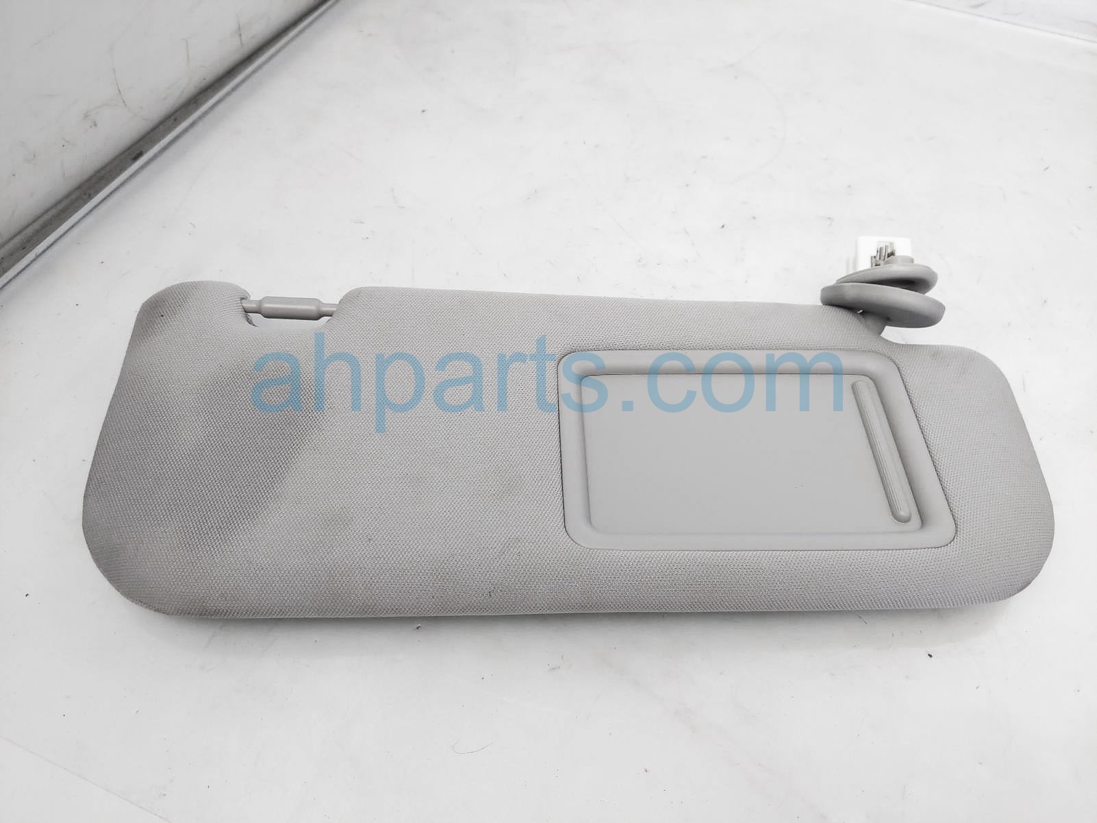 $50 Toyota RH SUN VISOR - GREY $50 Toyota RH SUN VISOR - GREY