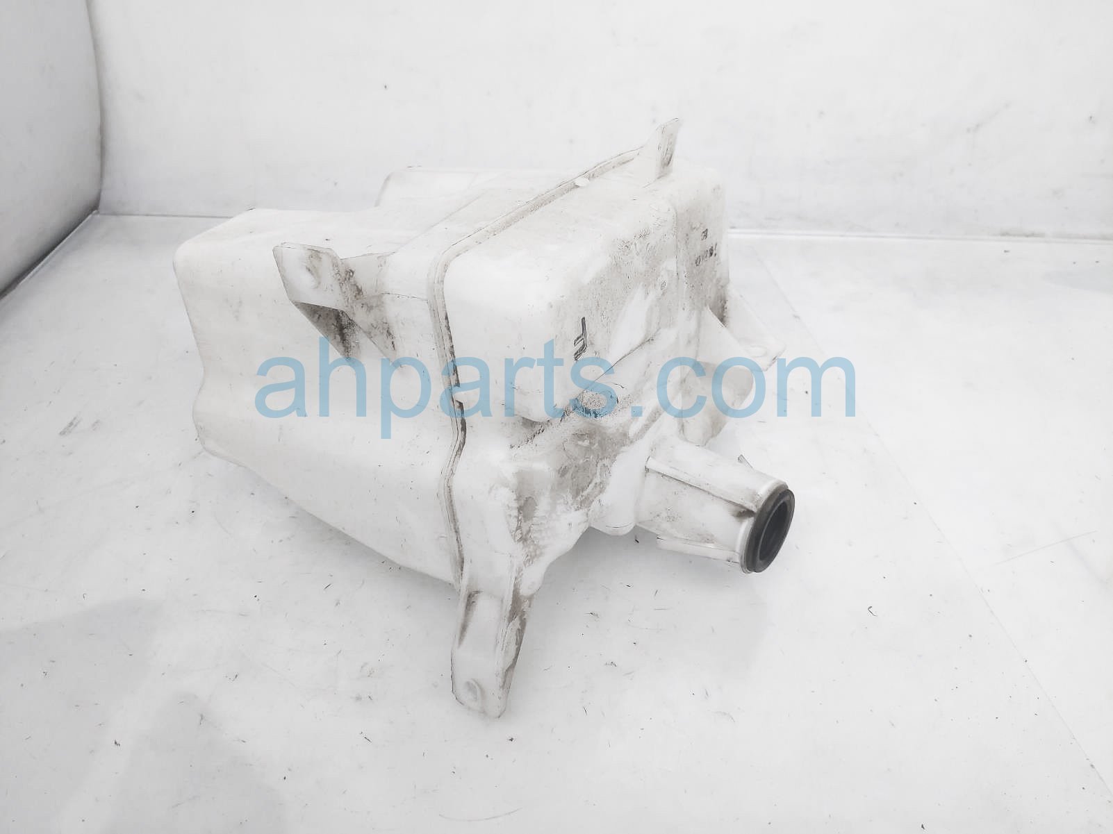 $70 Toyota WINDSHIELD WASHER RESERVOIR TANK $70 Toyota WINDSHIELD WASHER RESERVOIR TANK