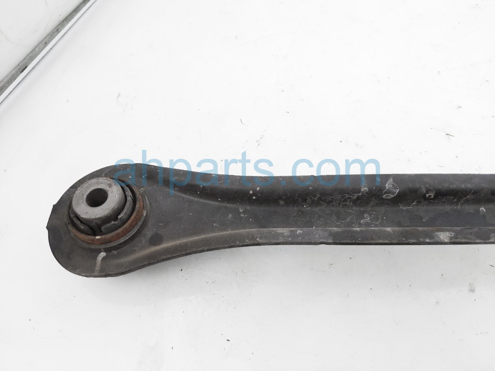 Sold 2017 Honda Civic Lower Rear Driver Lateral Control Arm 52370-TBA-A00,