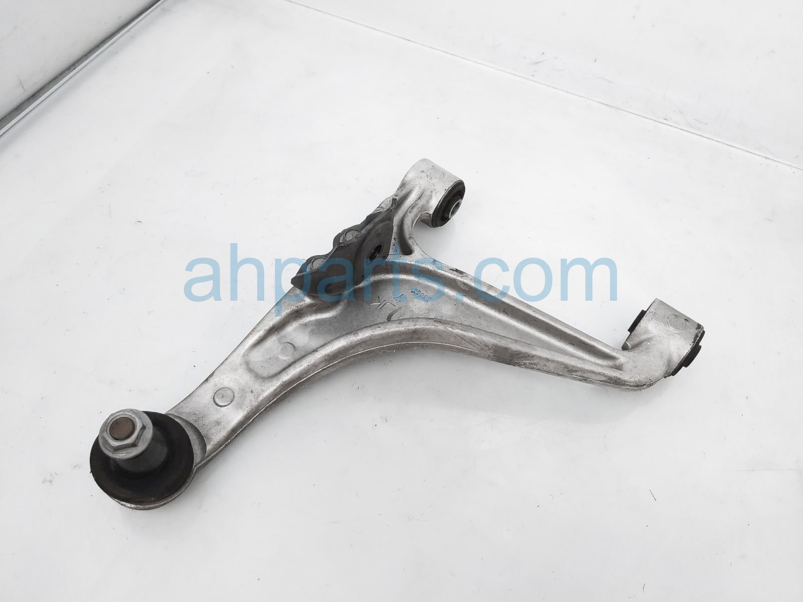 $20 Nissan RR/RH UPPER CONTROL ARM $20 Nissan RR/RH UPPER CONTROL ARM
