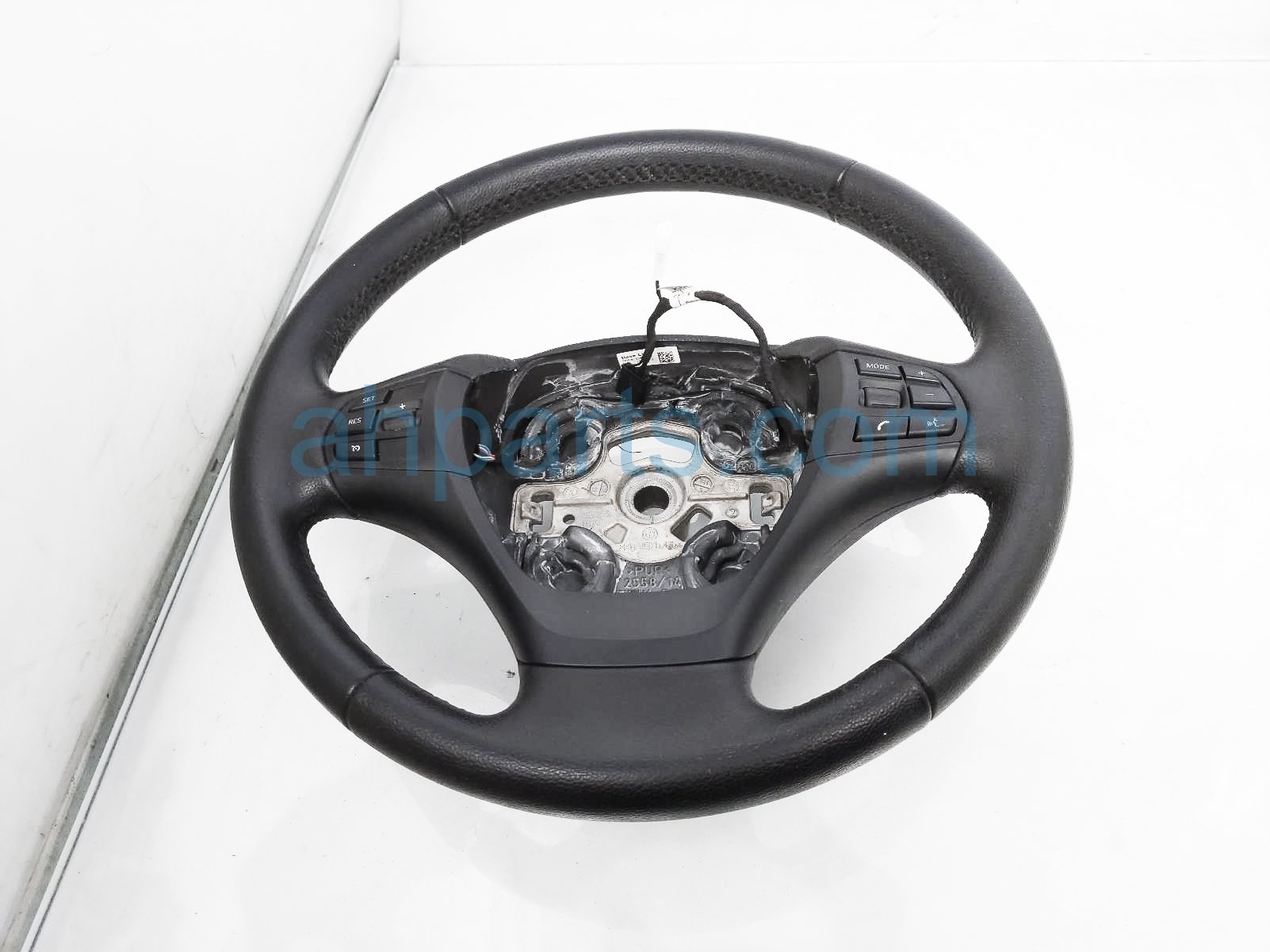 $100 BMW STEERING WHEEL - BLACK $100 BMW STEERING WHEEL - BLACK