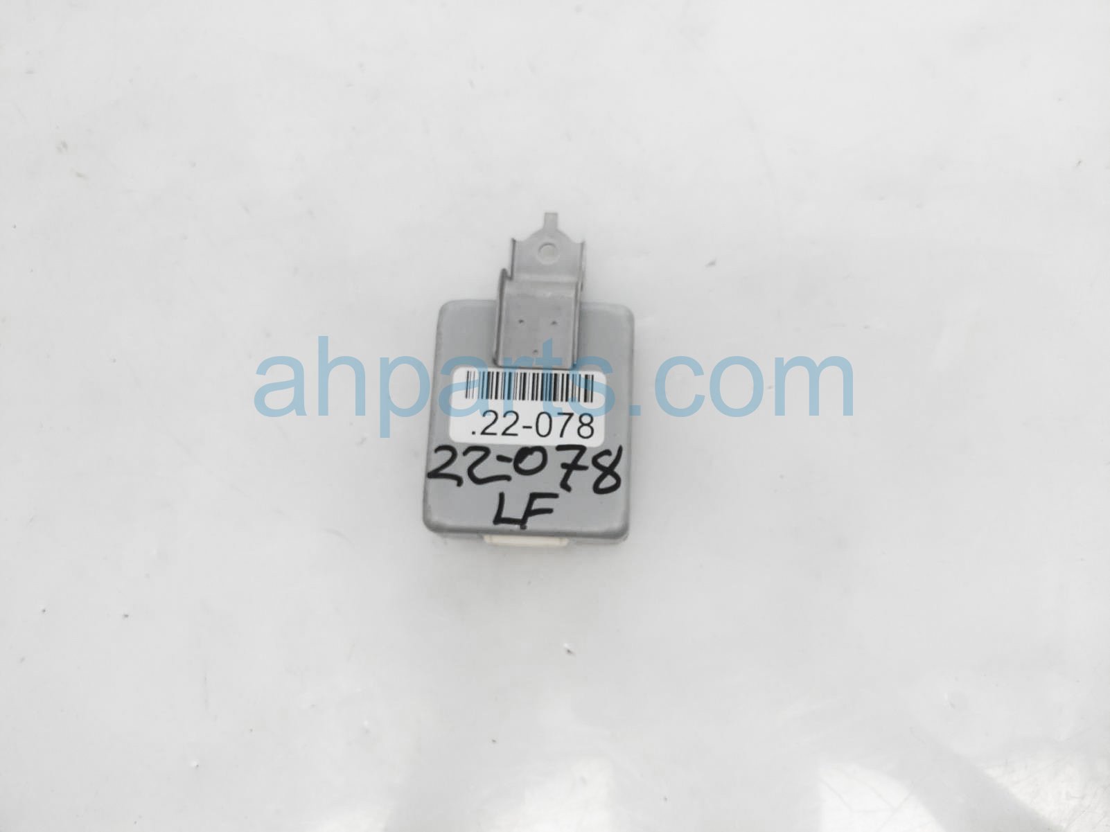 $40 Toyota VECHILE CONTROLLER MODULE UNIT