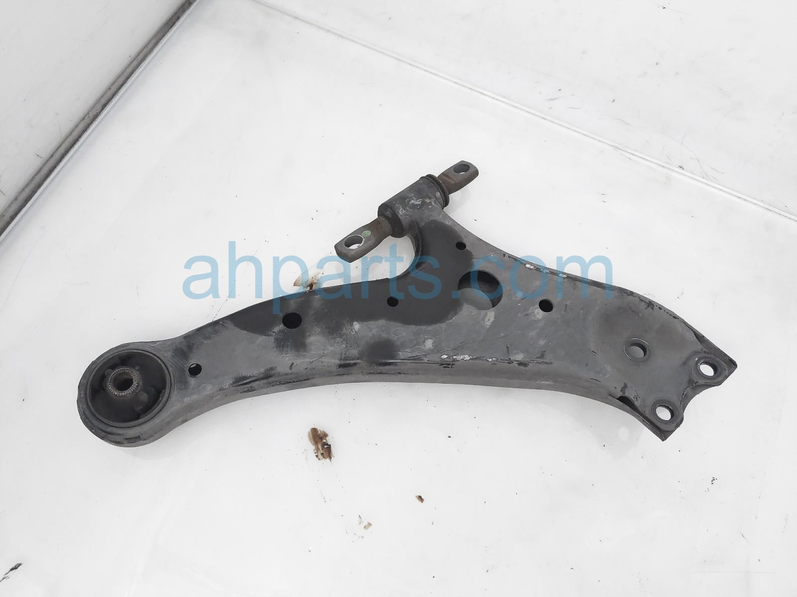 $75 Lexus FR/LH LOWER CONTROL ARM $75 Lexus FR/LH LOWER CONTROL ARM