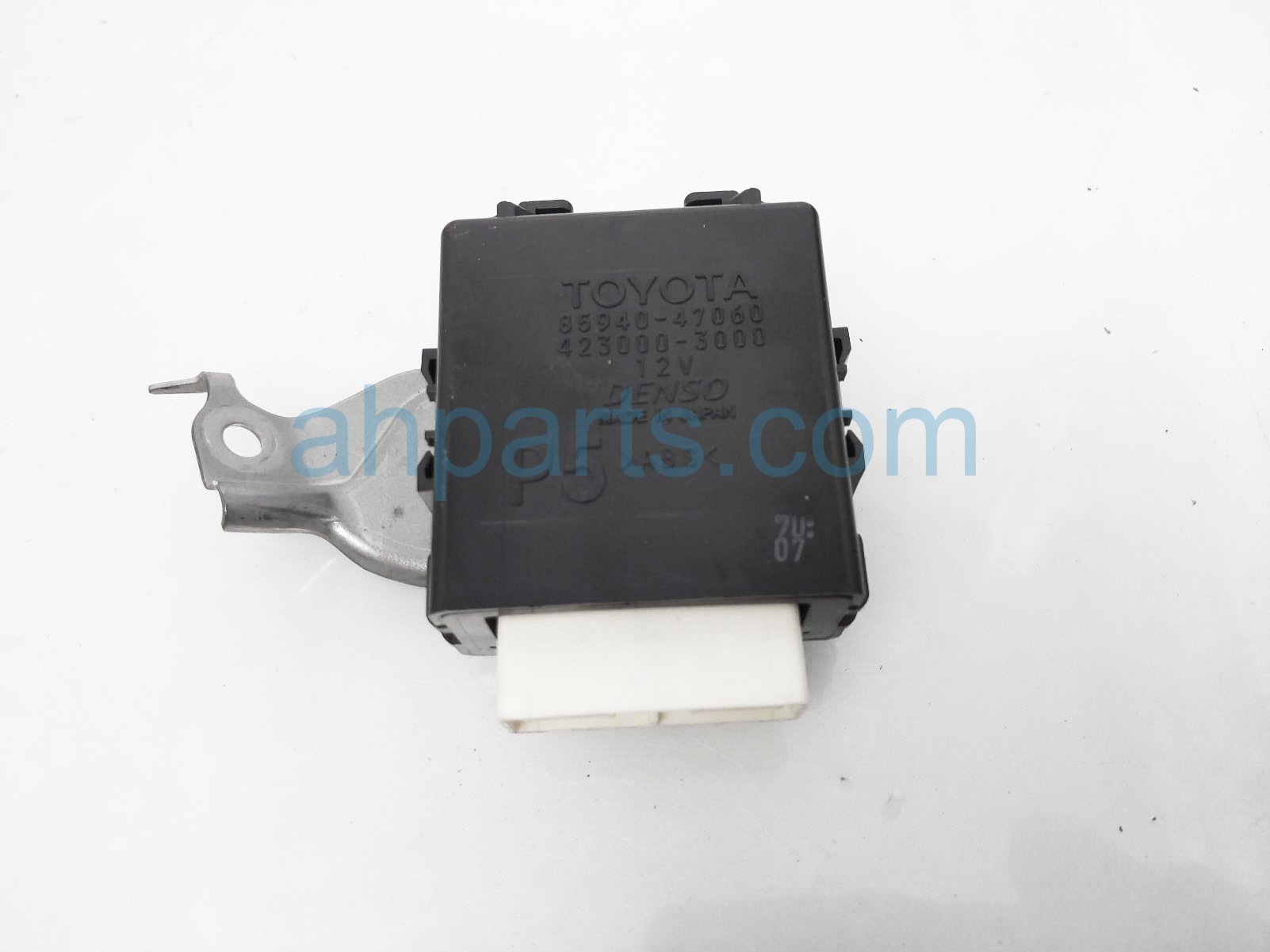 $49 Toyota WINDSHIELD WIPER RELAY UNIT $49 Toyota WINDSHIELD WIPER RELAY UNIT
