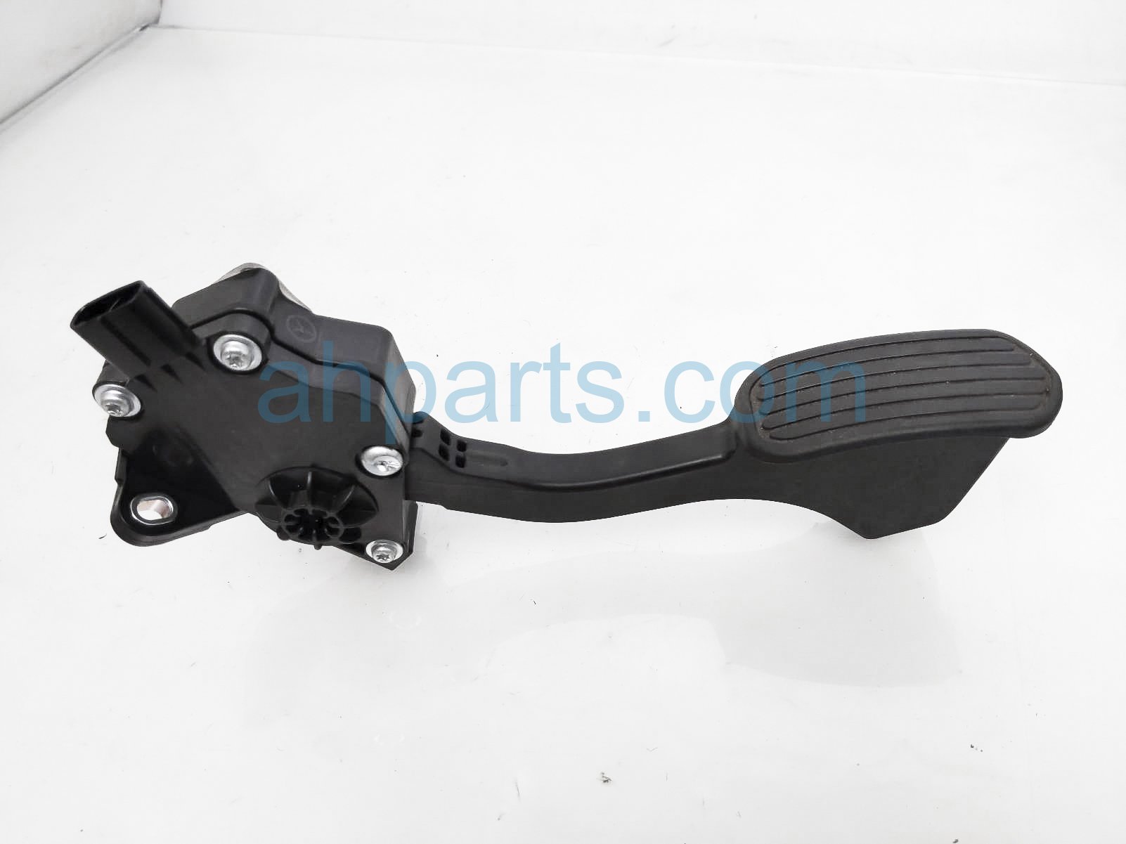 $40 Toyota GAS / ACCELERATOR PEDAL ASSY