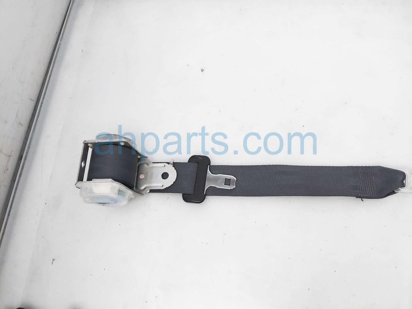 $29 Toyota 2ND ROW LH SEAT BELT - GREY