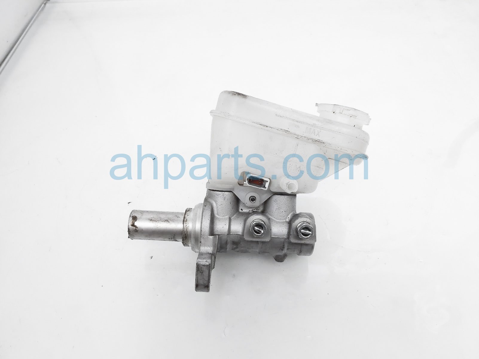 $40 Subaru BRAKE MASTER CYLINDER - NOTES $40 Subaru BRAKE MASTER CYLINDER - NOTES