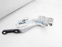 $20 Subaru RH HOOD HINGE - WHITE $20 Subaru RH HOOD HINGE - WHITE