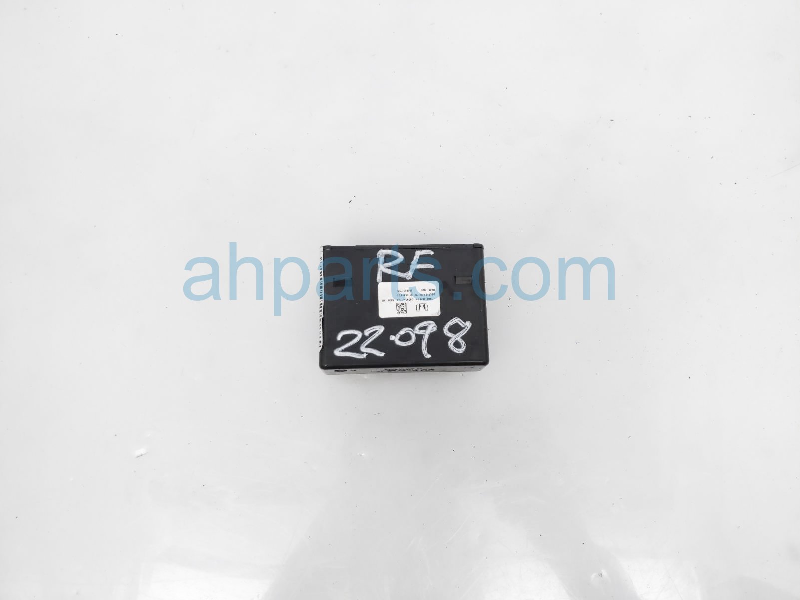 $35 Honda MEDIA HUB CONTROL UNIT $35 Honda MEDIA HUB CONTROL UNIT