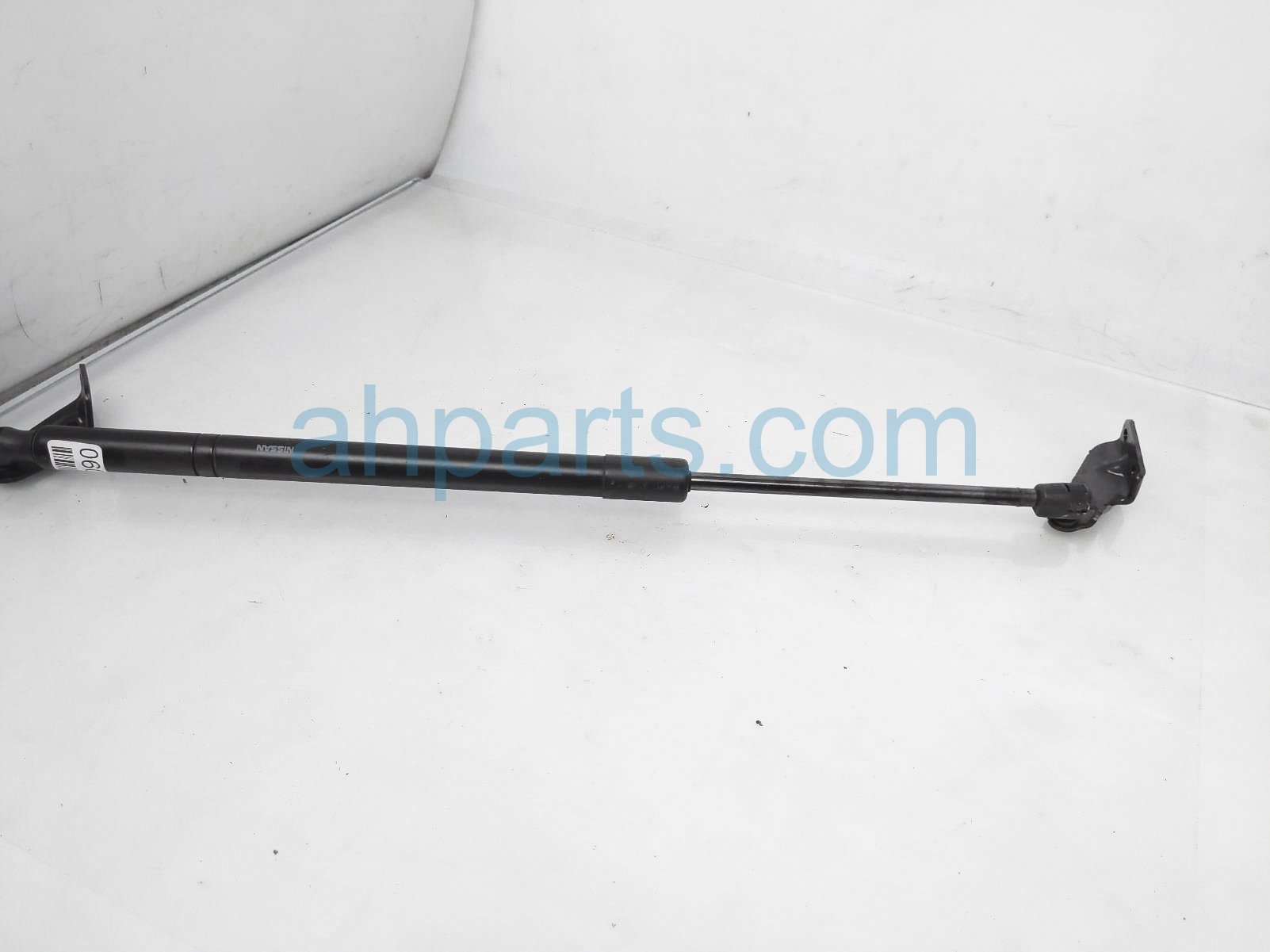 $20 Nissan RR/LH TRUNK STRUT $20 Nissan RR/LH TRUNK STRUT