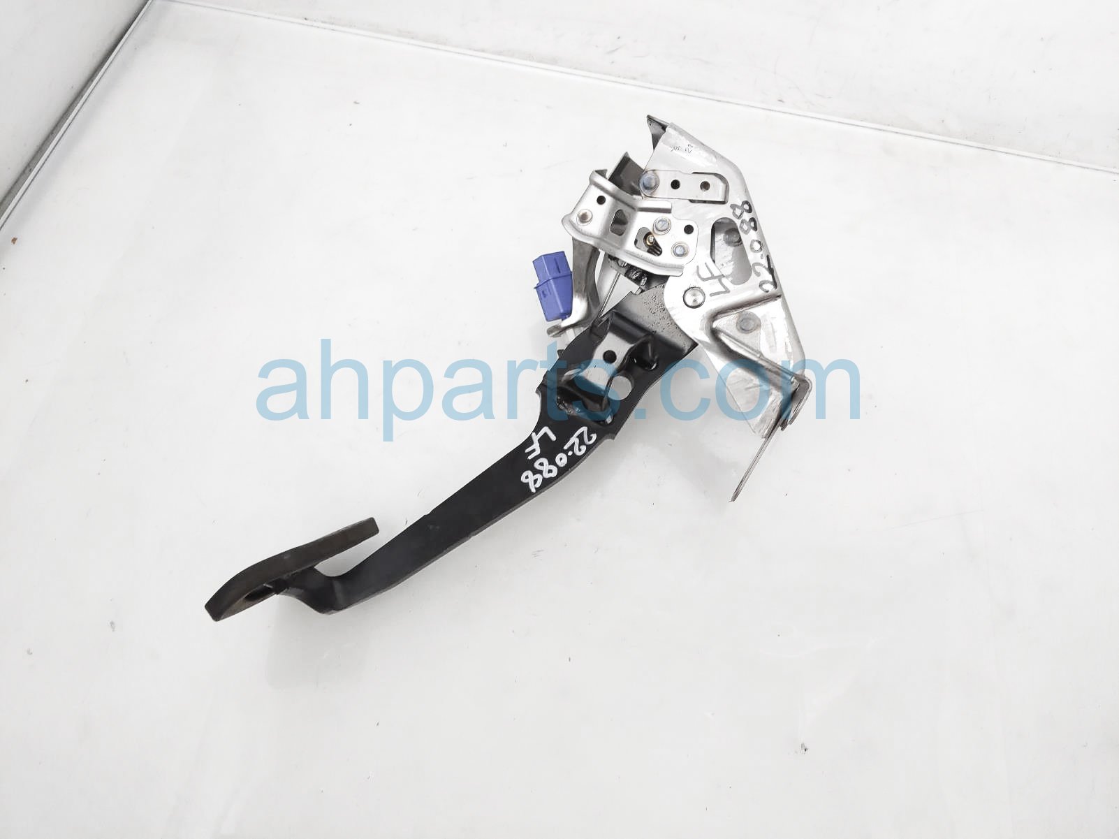 $50 Honda BRAKE PEDAL ASSY