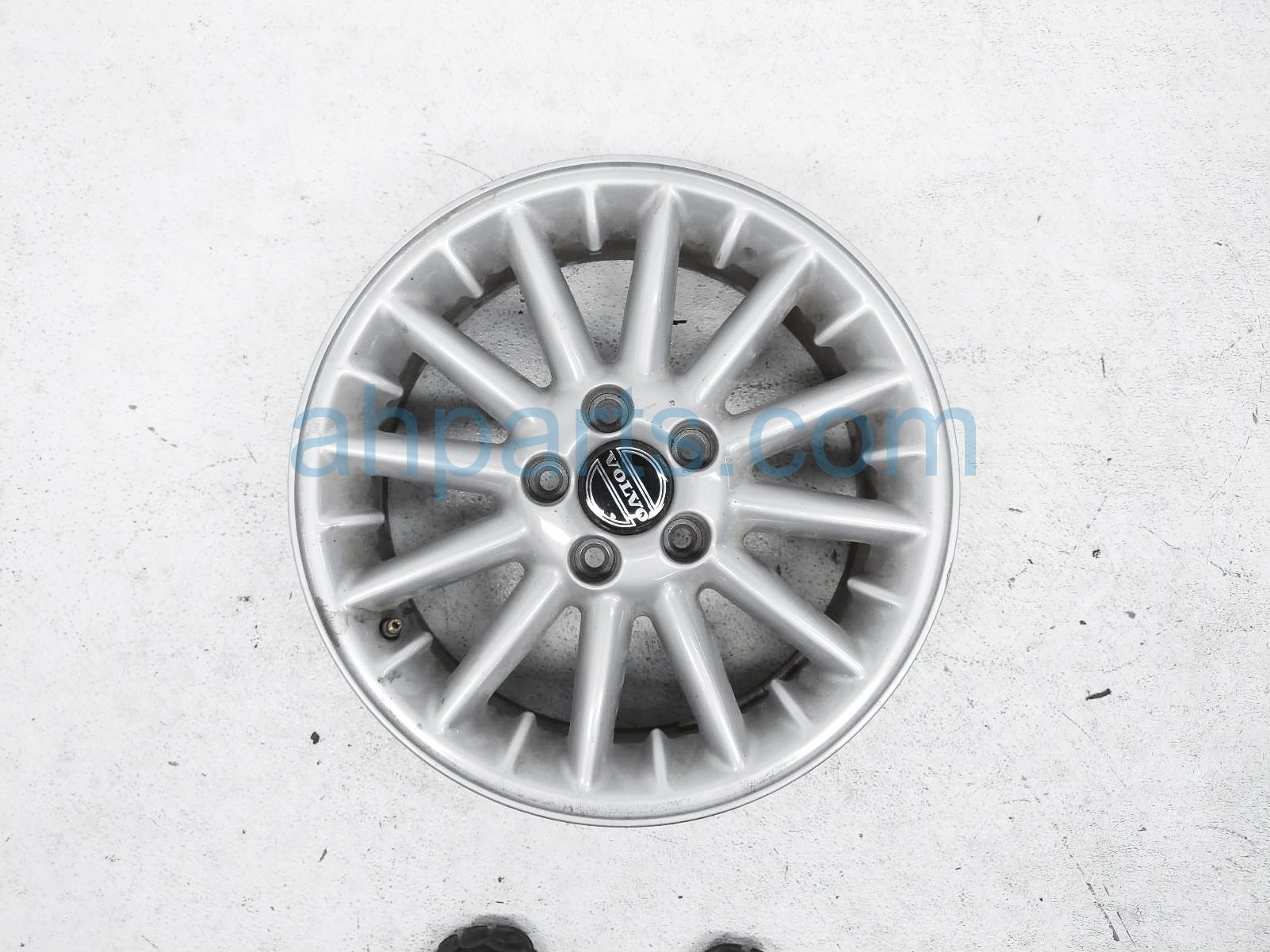 $75 Volvo FR/LH WHEEL / RIM (16 INCH) $75 Volvo FR/LH WHEEL / RIM (16 INCH)