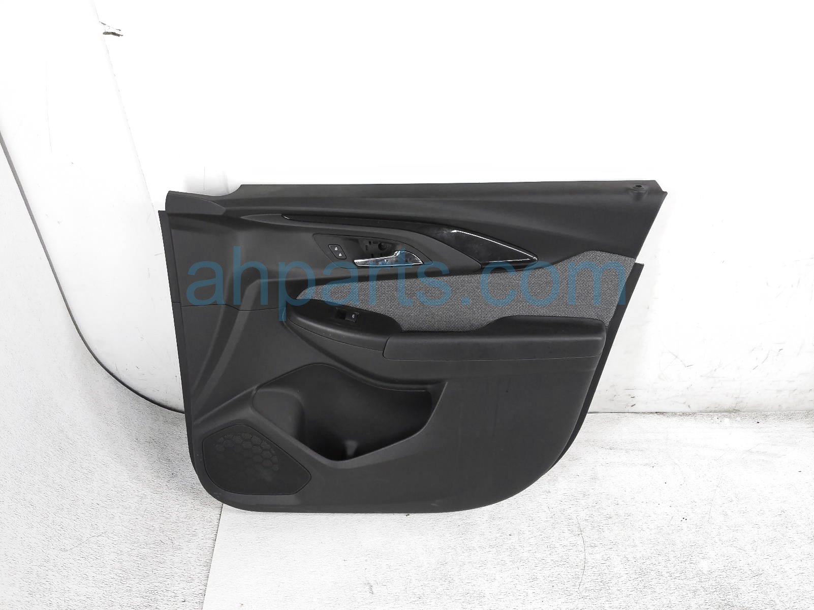 $100 Chevy FR/RH INTERIOR DOOR PANEL - BLACK