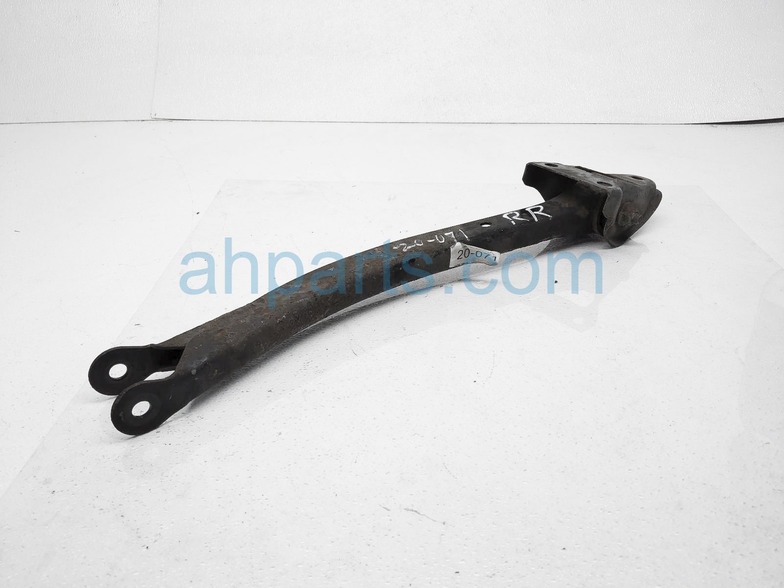 $30 Subaru RR/RH TRAILING CONTROL ARM $30 Subaru RR/RH TRAILING CONTROL ARM