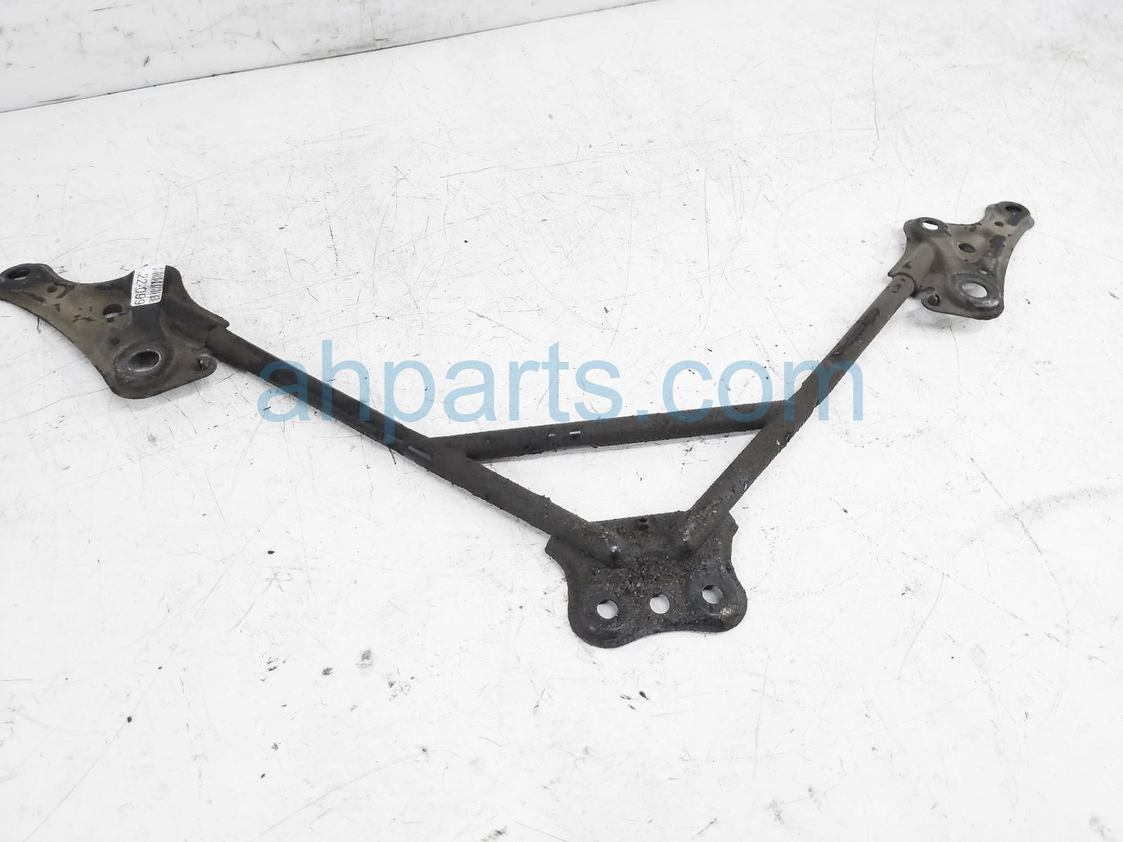 $40 Lexus ENGINE CRADLE BRACE SUB ASSEMBLY