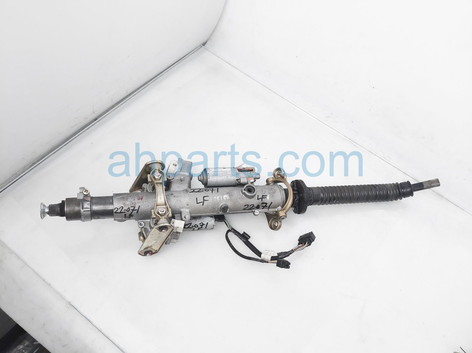 $79 Mercedes STEERING COLUMN ASSY