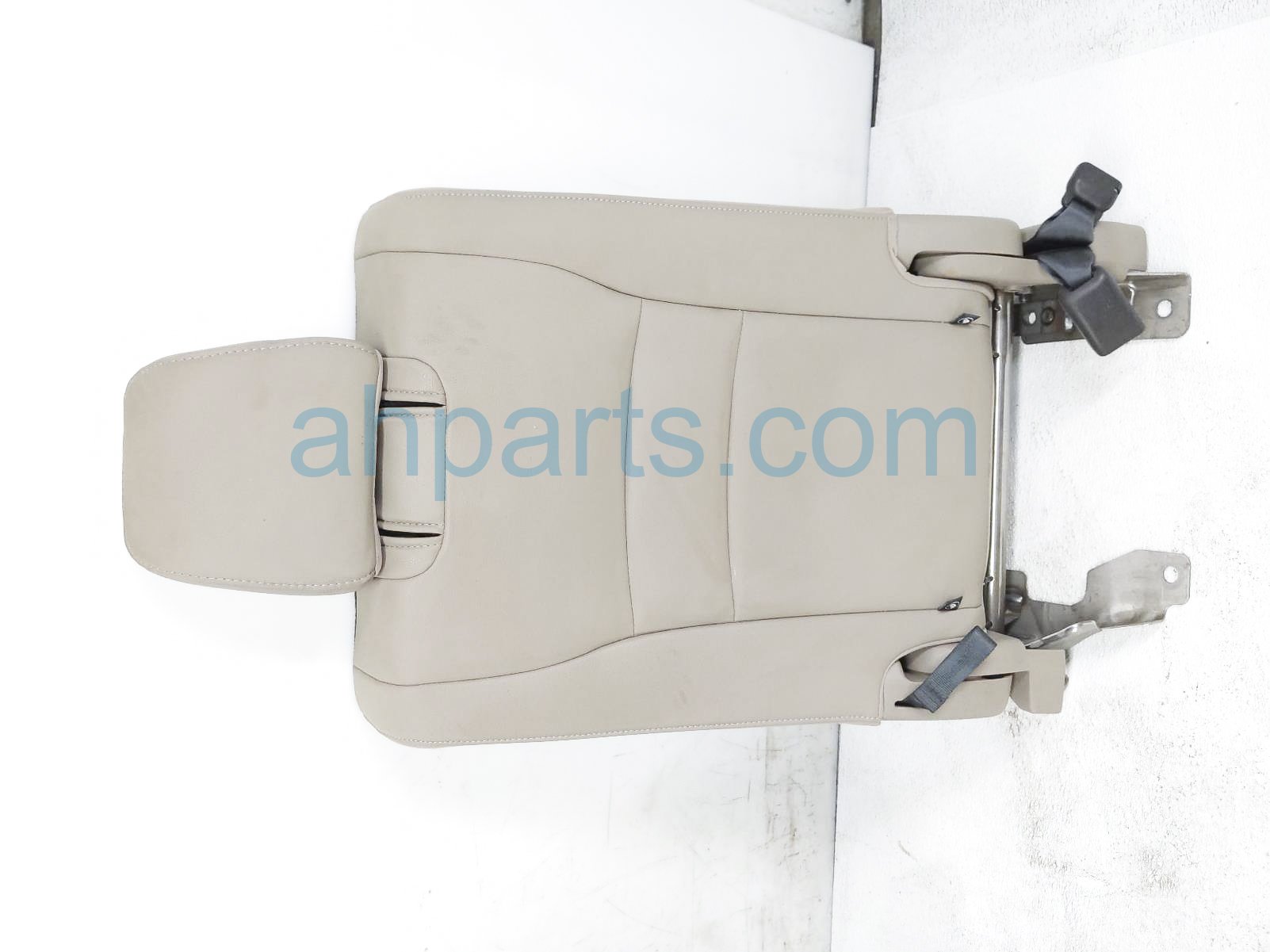 $75 Honda 3RD ROW RH UPPER SEAT - BEIGE