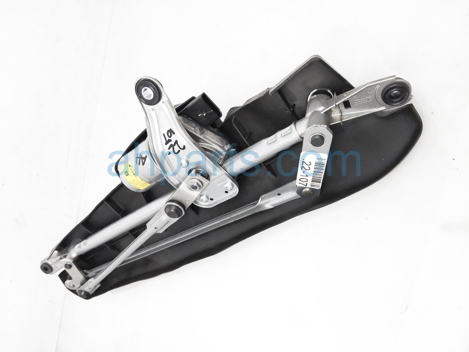 $40 Chevy FRONT WINDSHIELD WIPER MOTOR ASSY $40 Chevy FRONT WINDSHIELD WIPER MOTOR ASSY